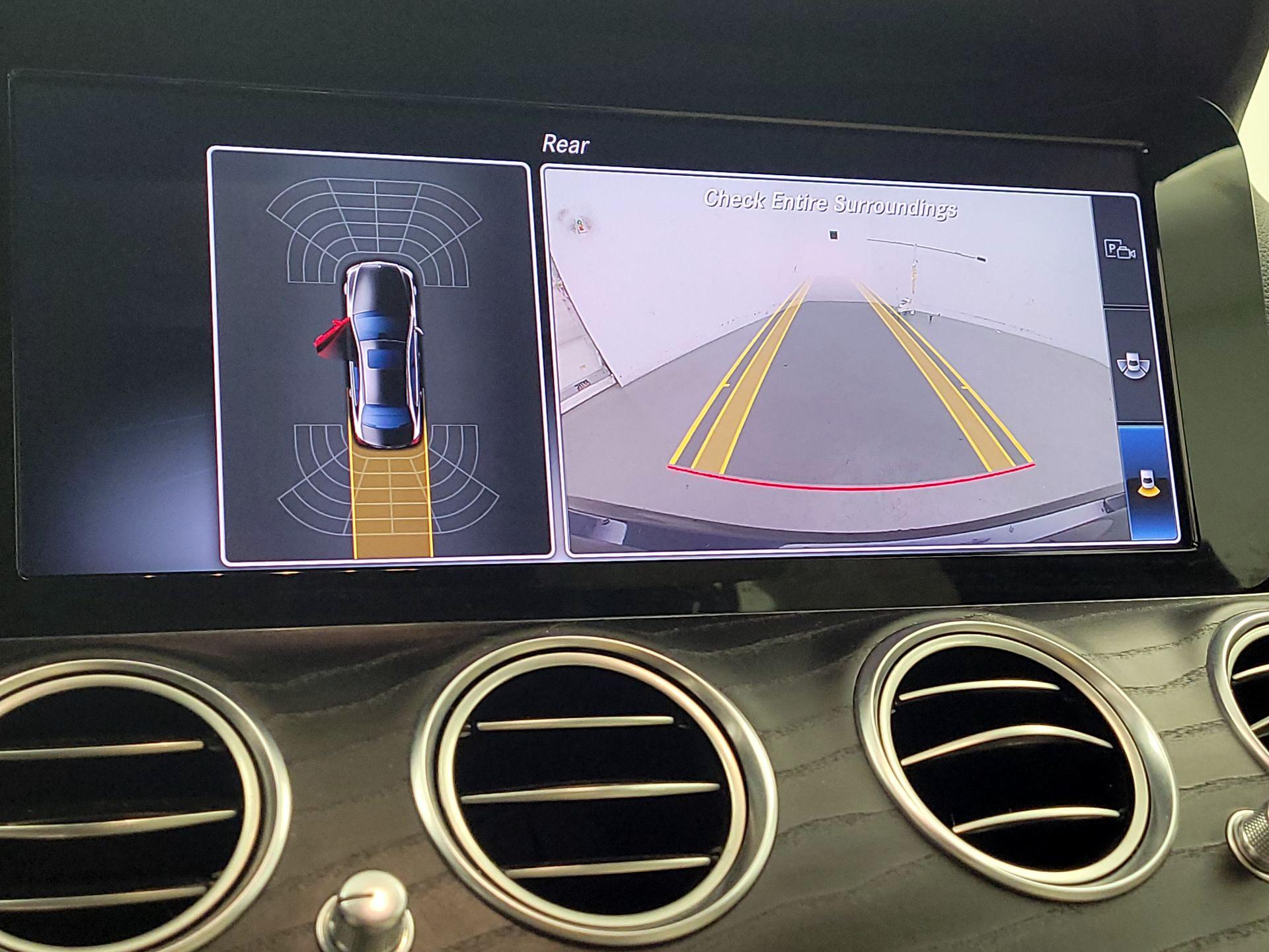 Thumbnail: 2018 Mercedes-Benz E-Class - 14