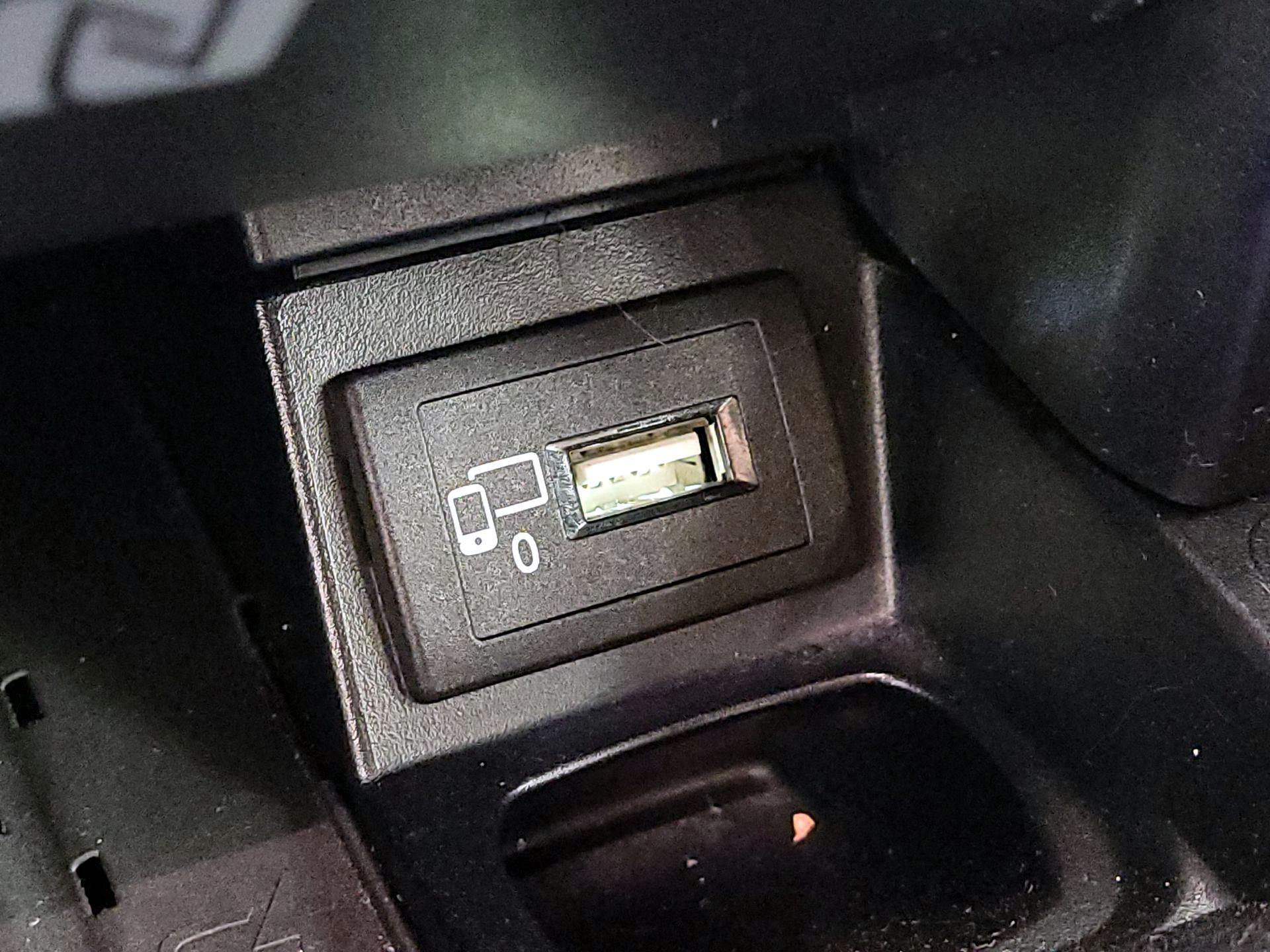 Thumbnail: 2018 Mercedes-Benz E-Class - 18