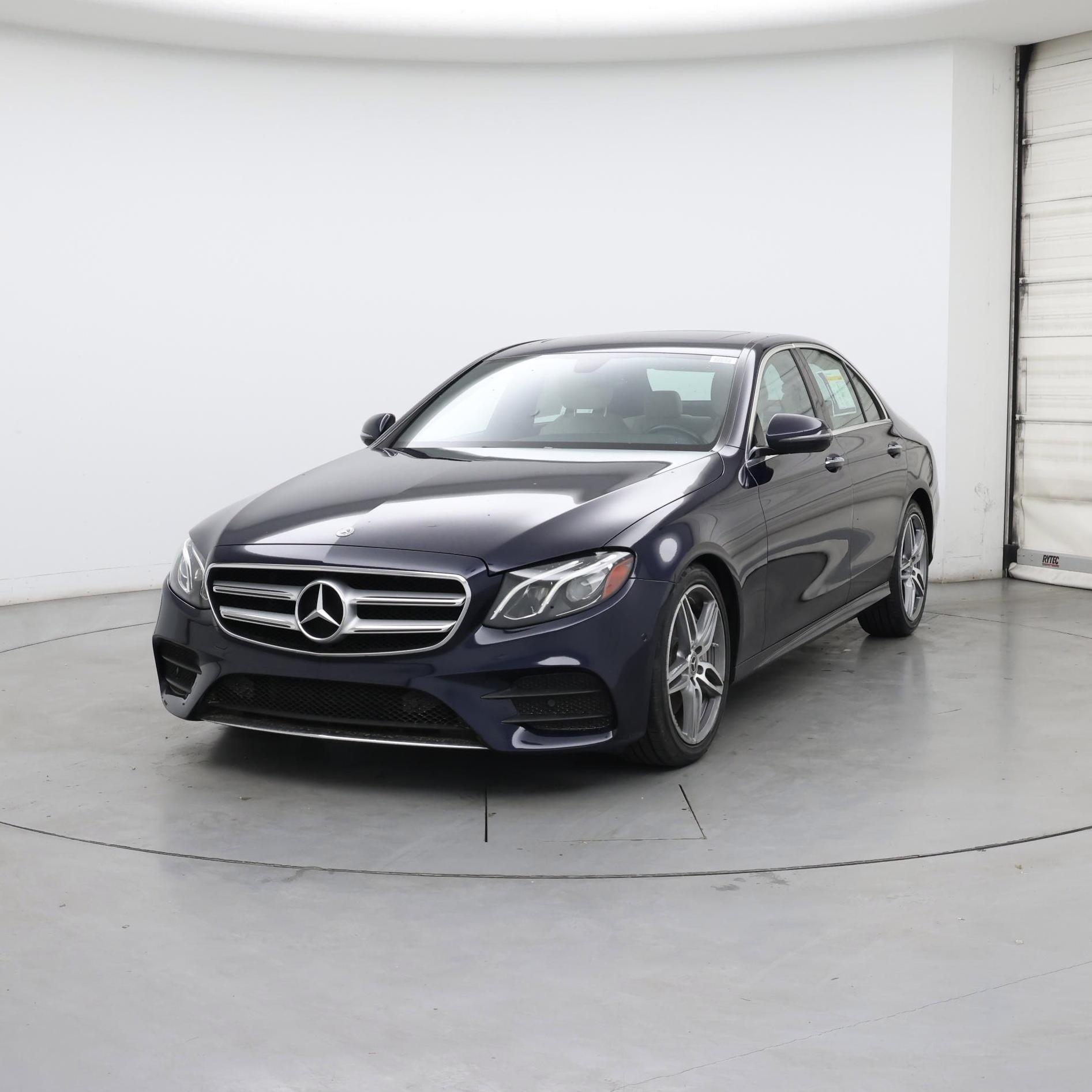 Thumbnail: 2018 Mercedes-Benz E-Class - 4