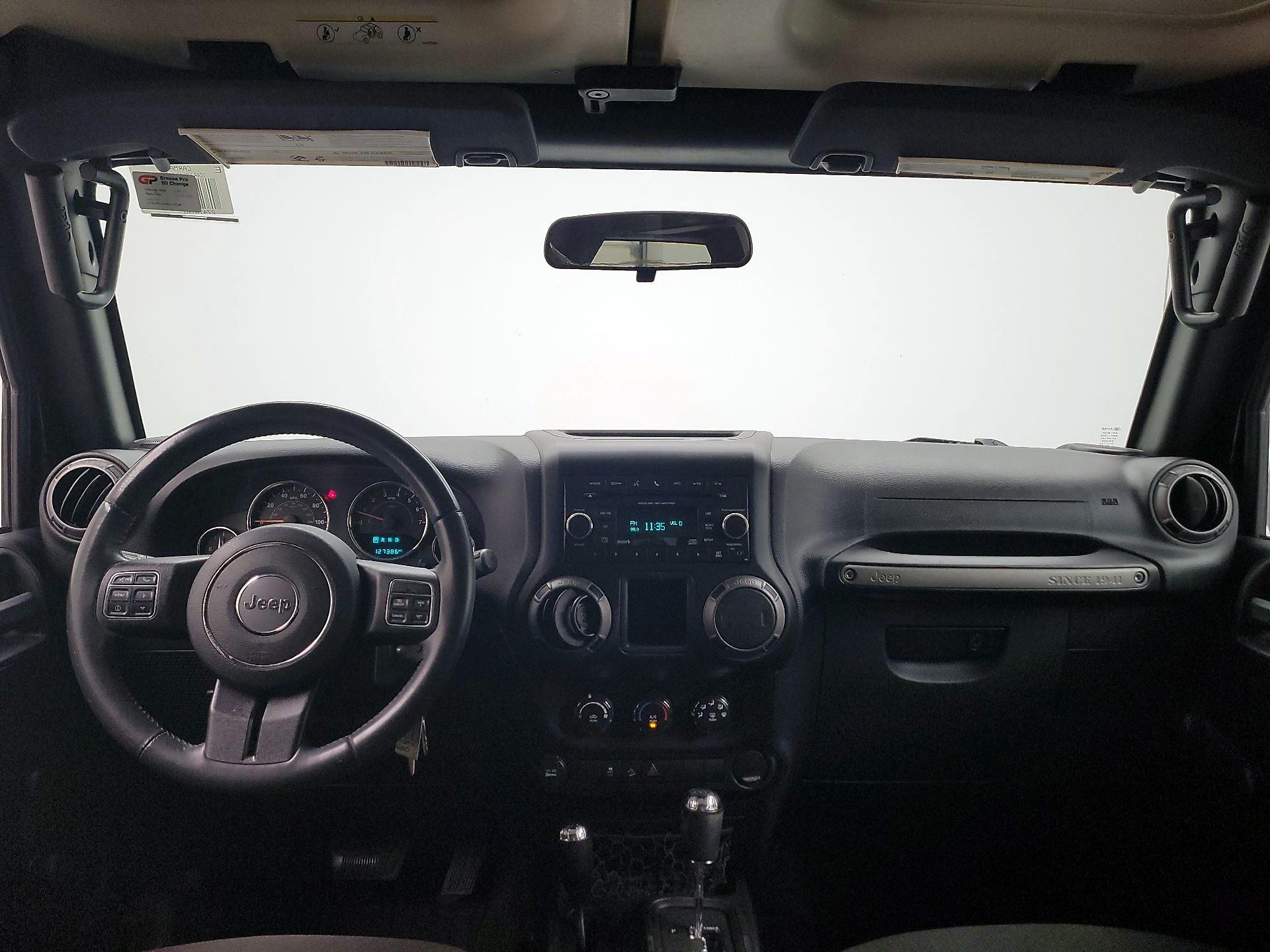 Thumbnail: 2016 Jeep Wrangler - 9