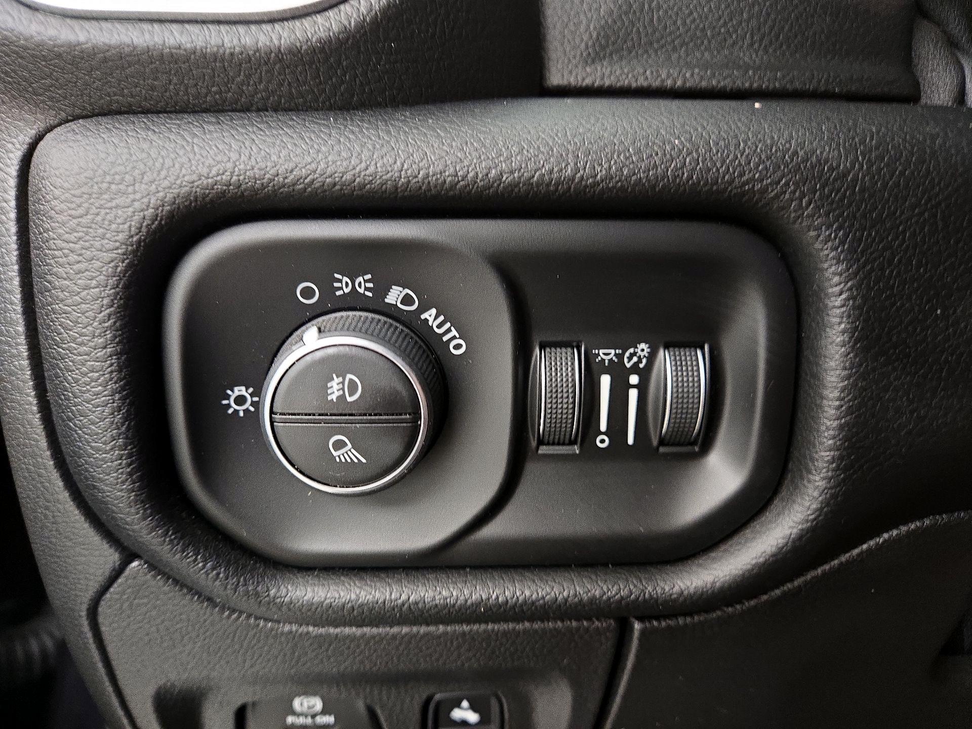 Thumbnail: 2019 RAM 1500 - 13