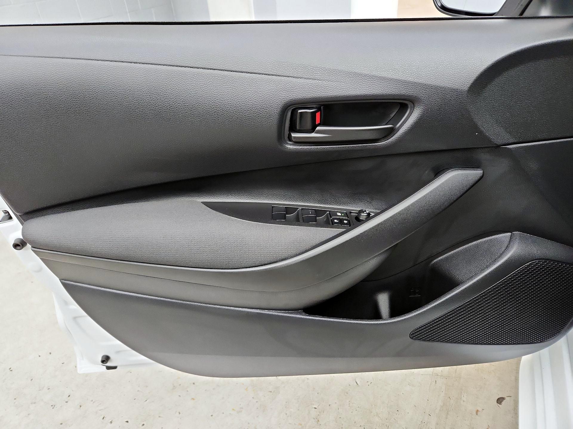 Thumbnail: 2025 Toyota Corolla - 12