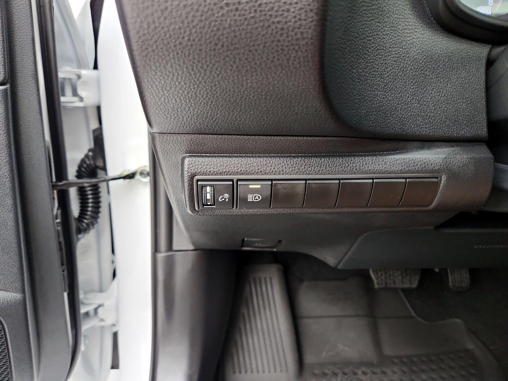 Thumbnail: 2025 Toyota Corolla - 13