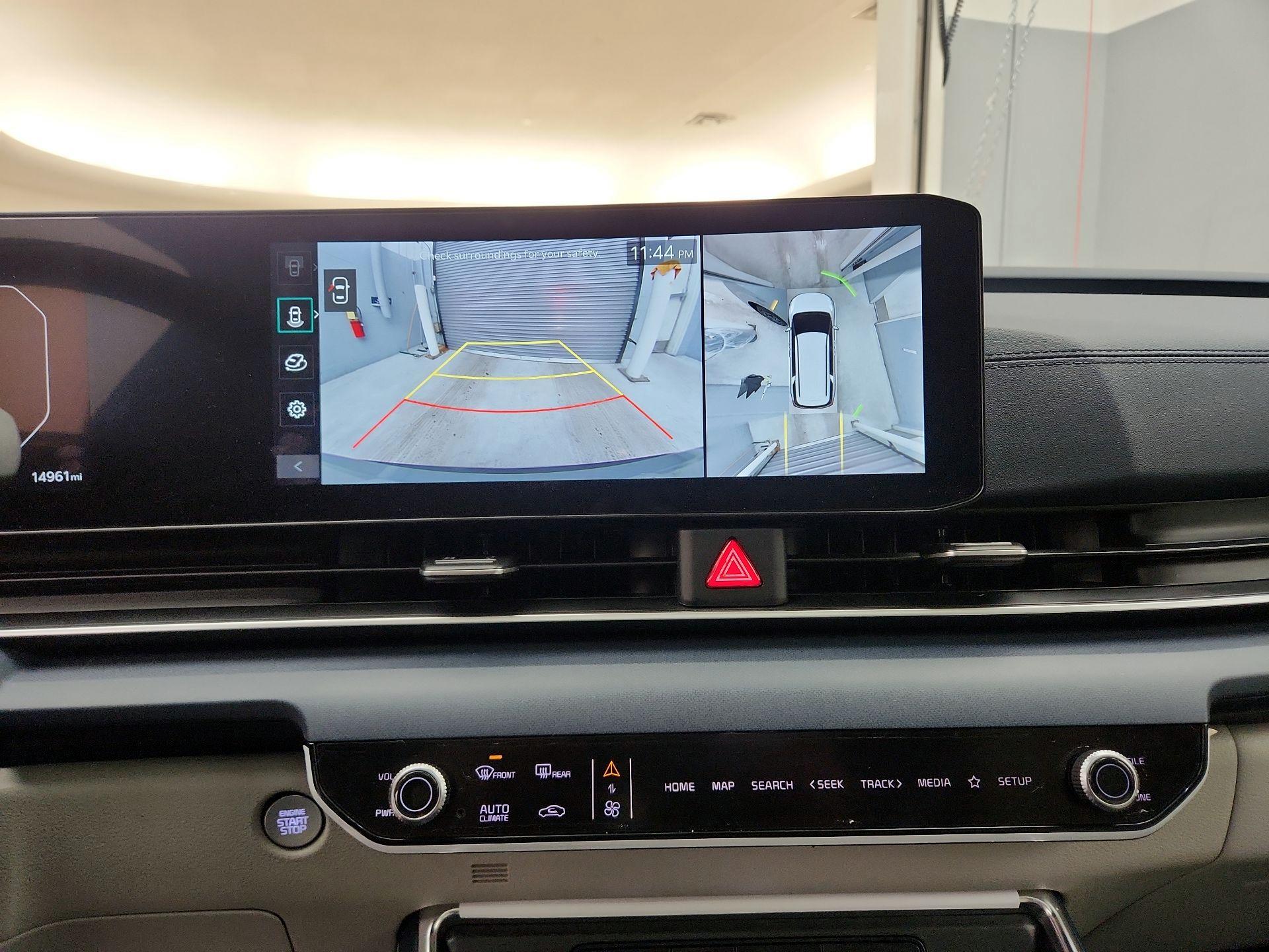 Thumbnail: 2025 Kia Carnival - 15