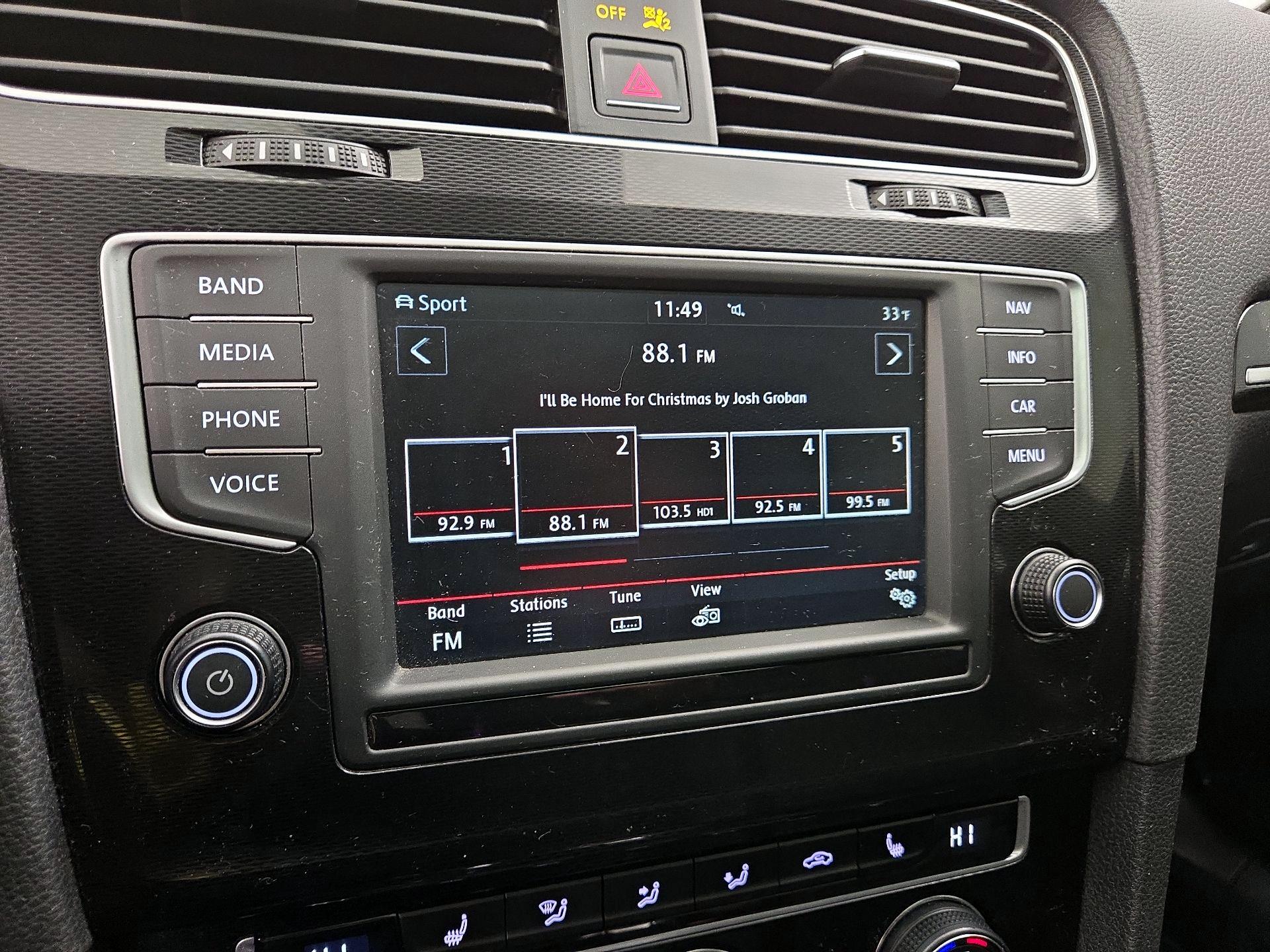 Thumbnail: 2016 Volkswagen Golf - 15