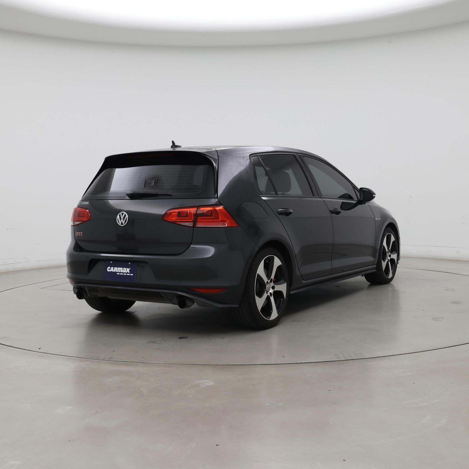 Thumbnail: 2016 Volkswagen Golf - 8