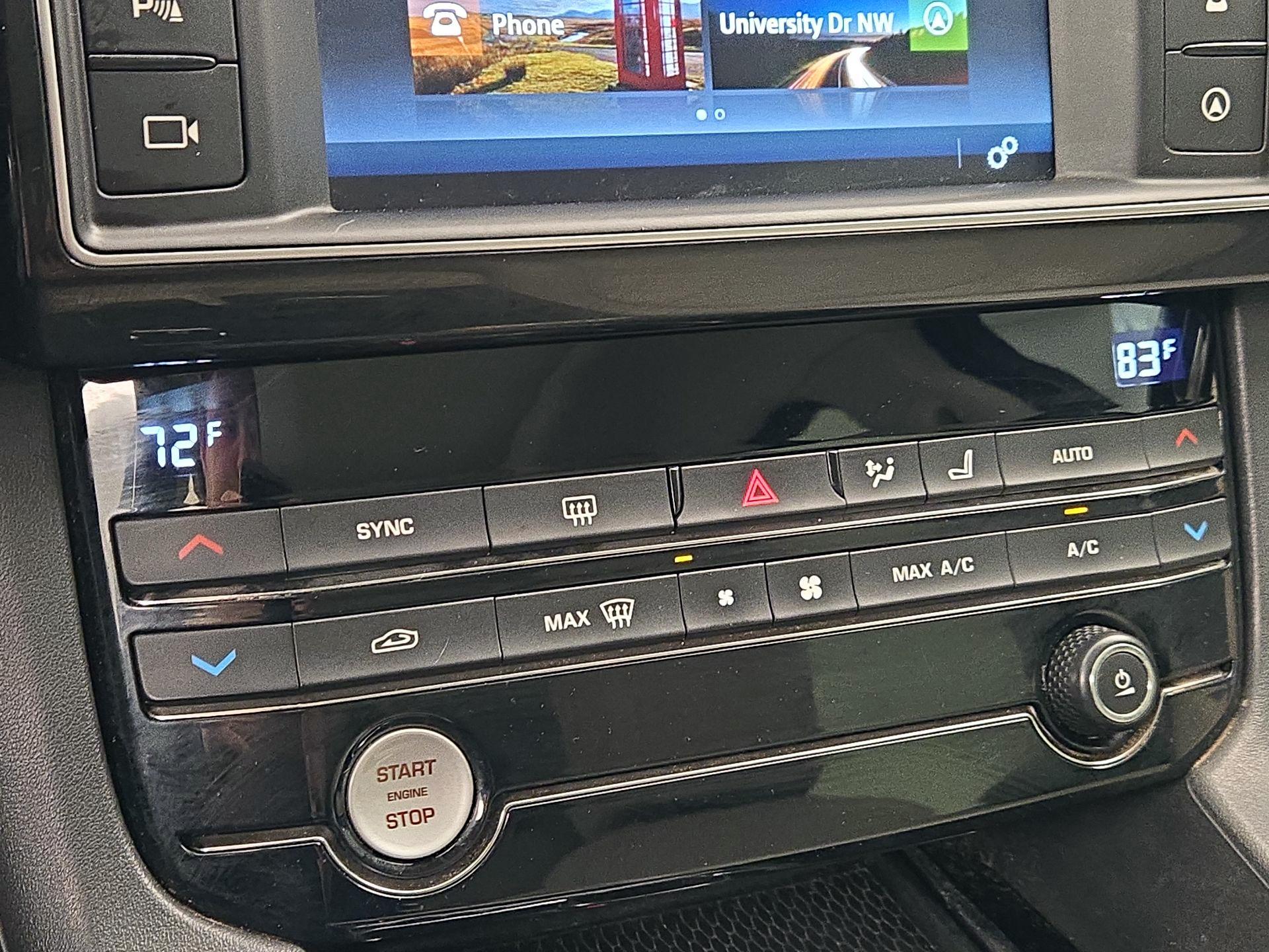 Thumbnail: 2018 Jaguar F-Pace - 17