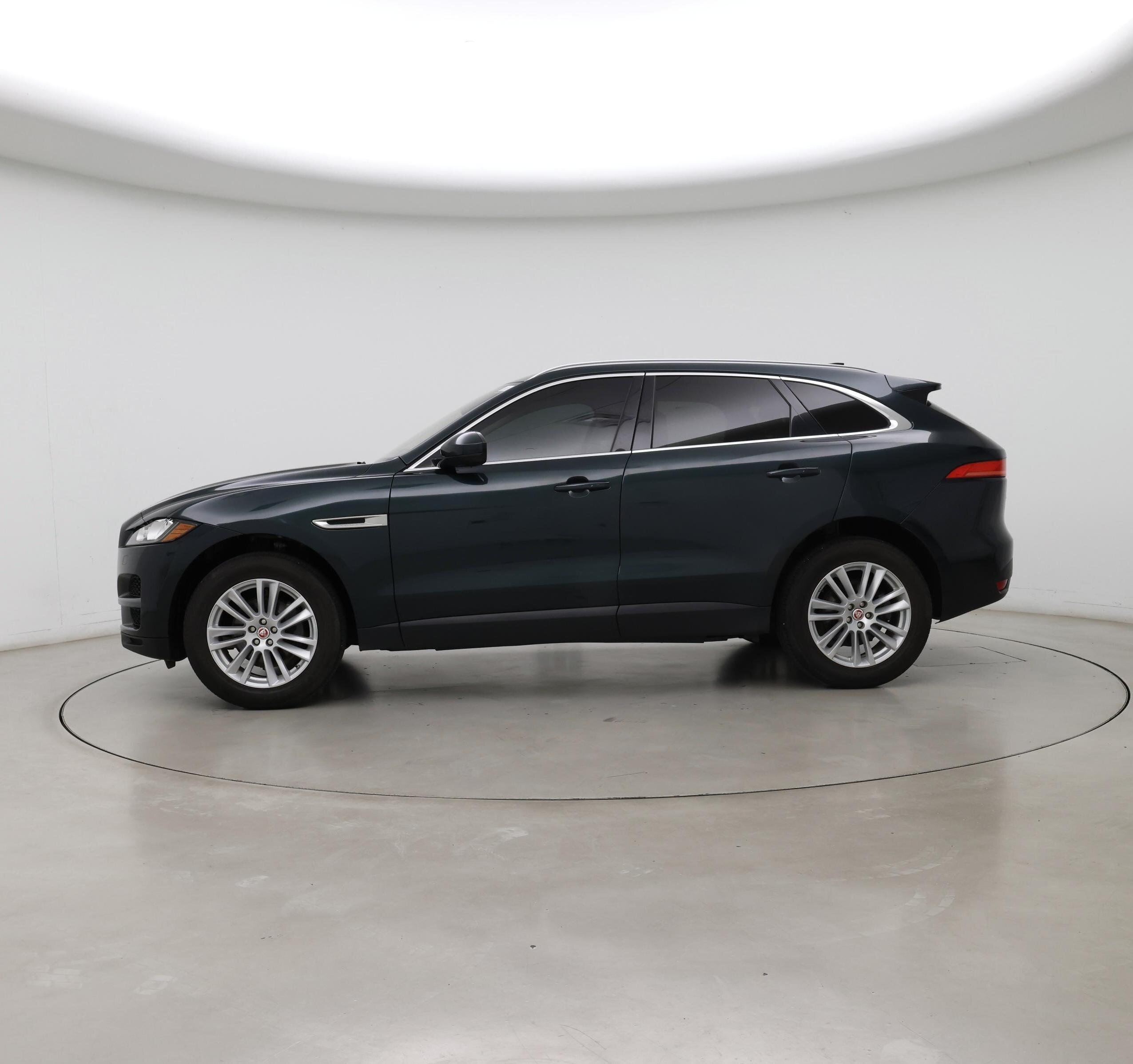 Thumbnail: 2018 Jaguar F-Pace - 3