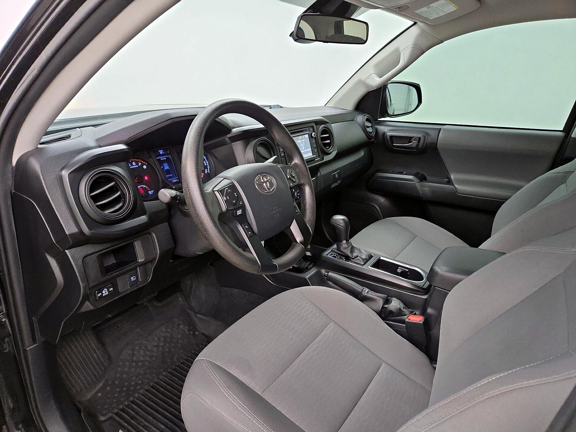 Thumbnail: 2019 Toyota Tacoma - 11