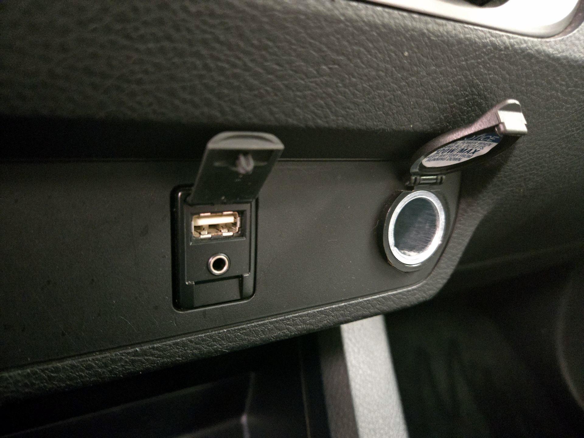 Thumbnail: 2019 Toyota Tacoma - 18