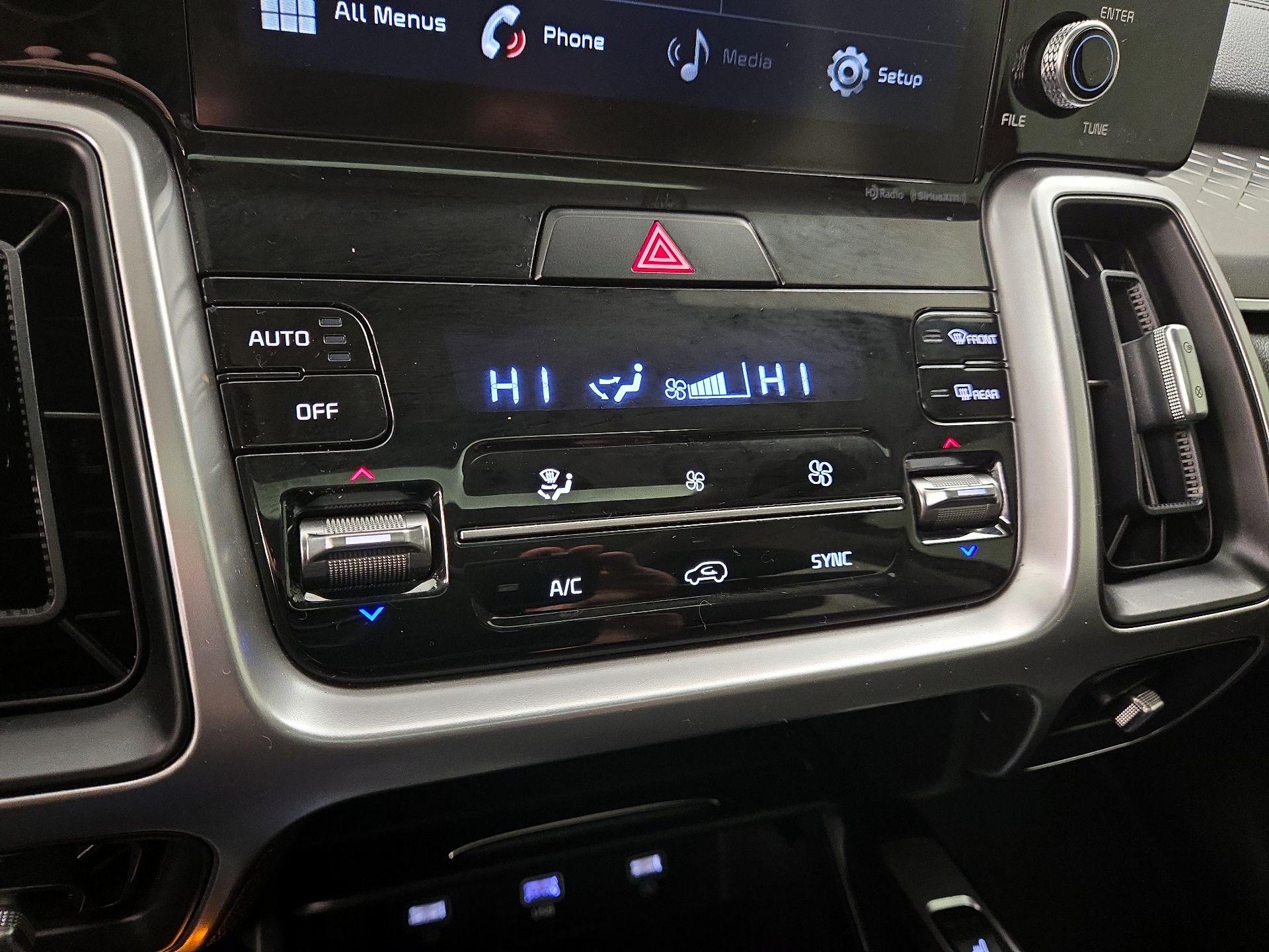 Thumbnail: 2021 Kia Sorento - 16