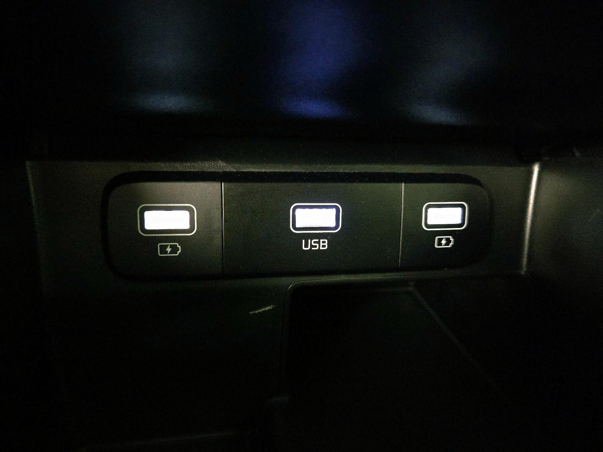 Thumbnail: 2021 Kia Sorento - 18