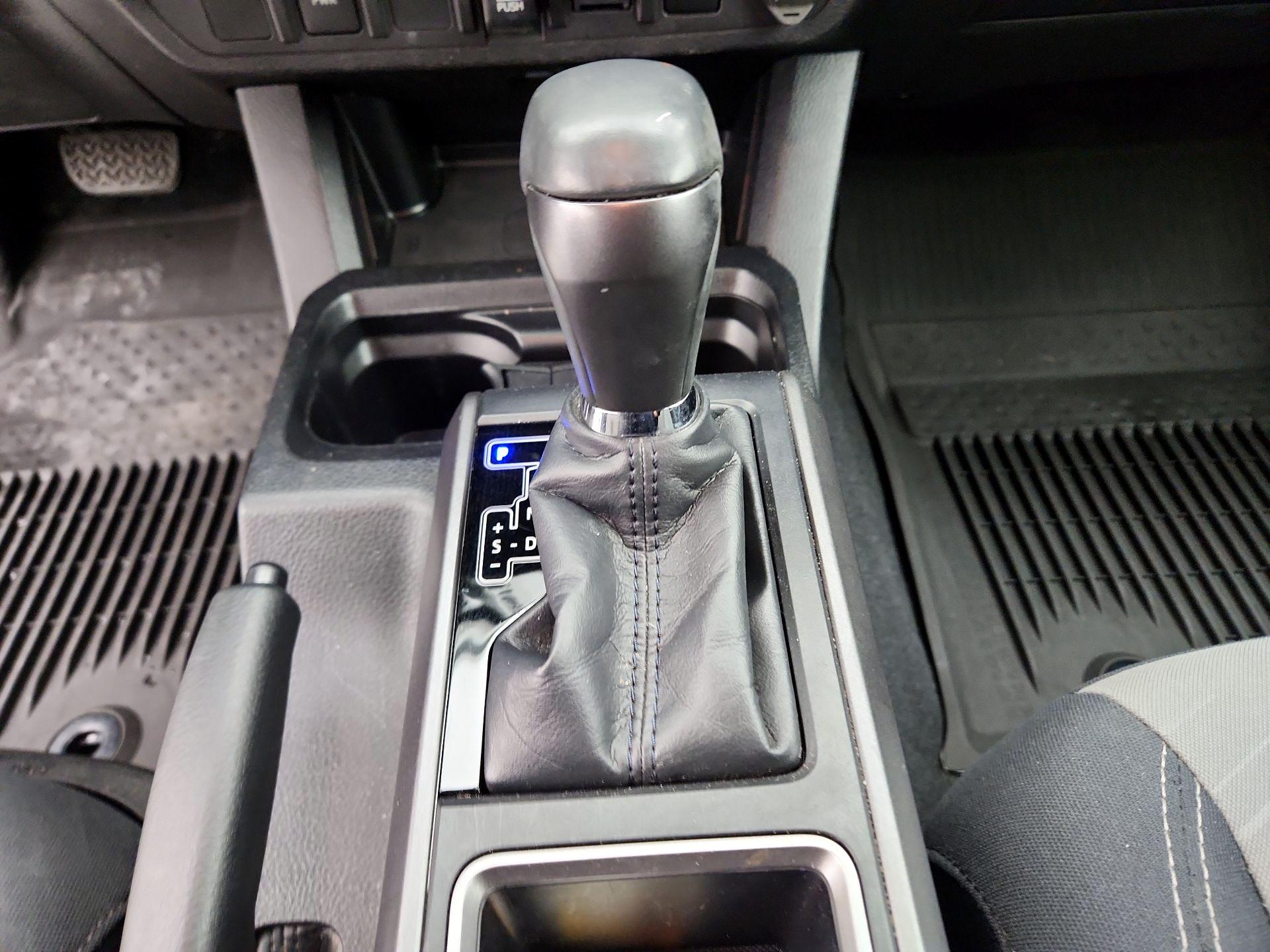 Thumbnail: 2020 Toyota Tacoma - 17