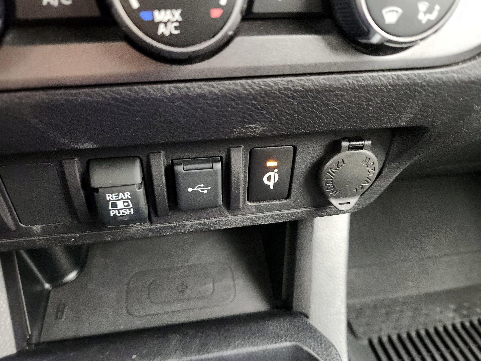 Thumbnail: 2020 Toyota Tacoma - 18