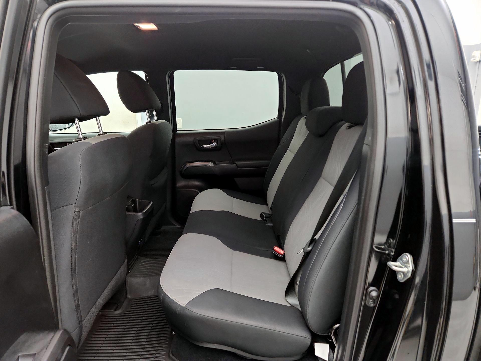 Thumbnail: 2020 Toyota Tacoma - 19