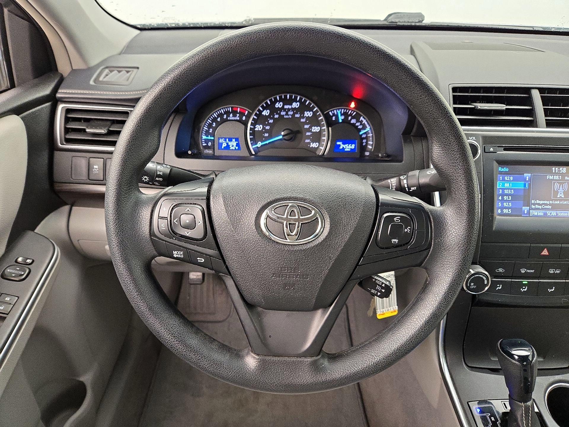 Thumbnail: 2015 Toyota Camry - 10