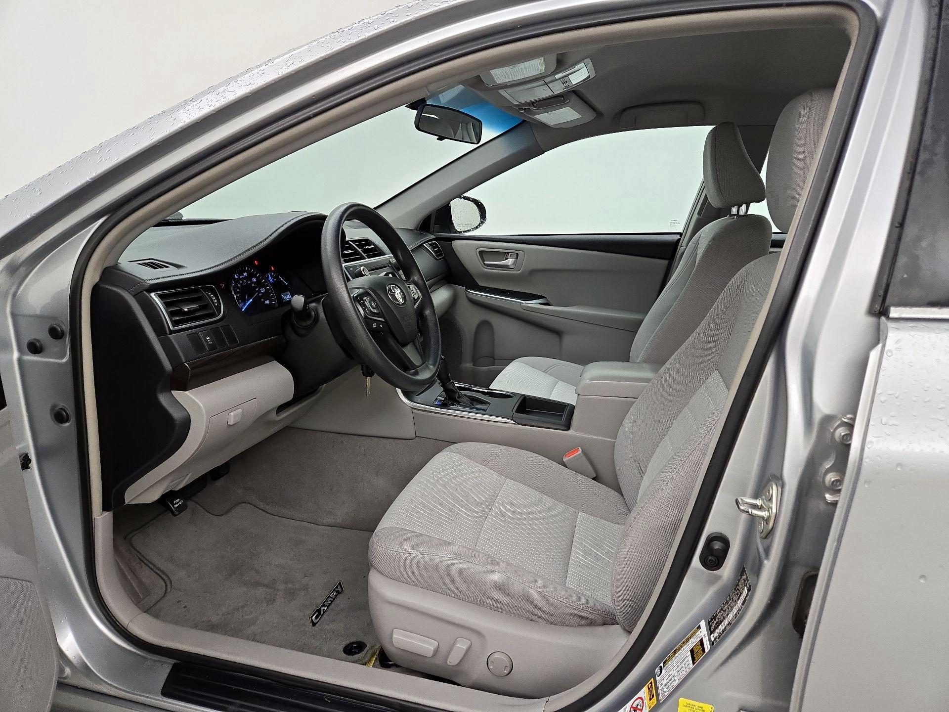 Thumbnail: 2015 Toyota Camry - 11