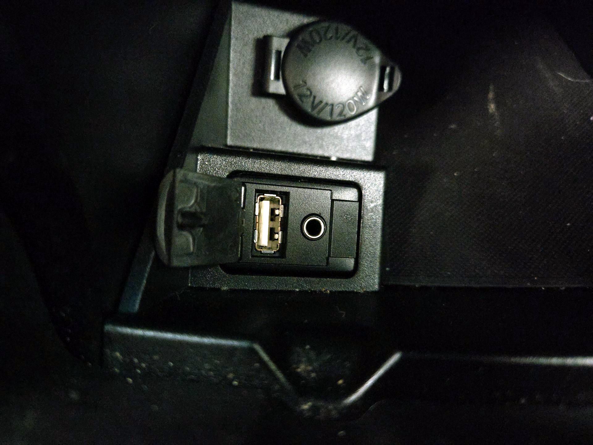 Thumbnail: 2015 Toyota Camry - 18