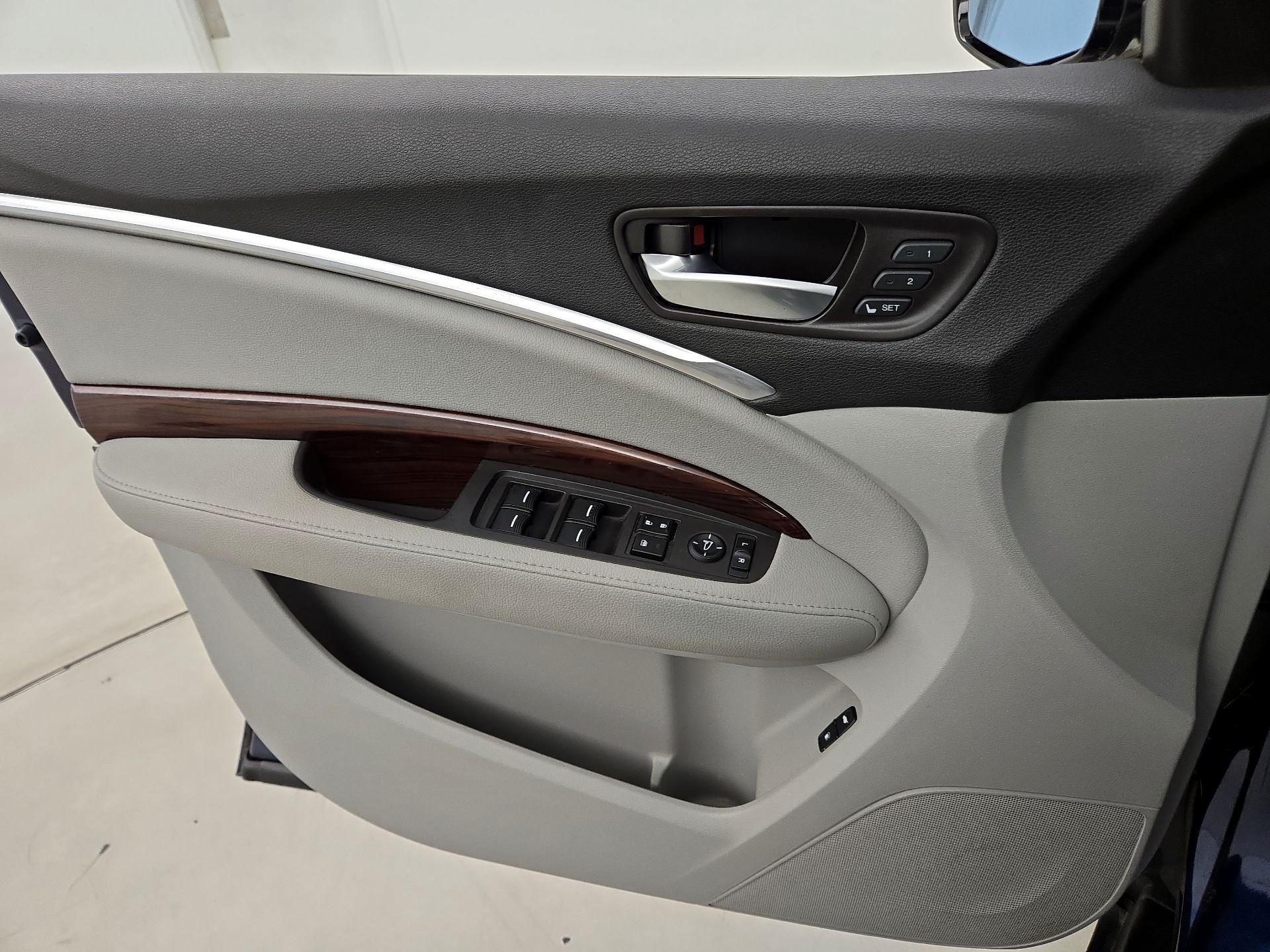 Thumbnail: 2016 Acura MDX - 12