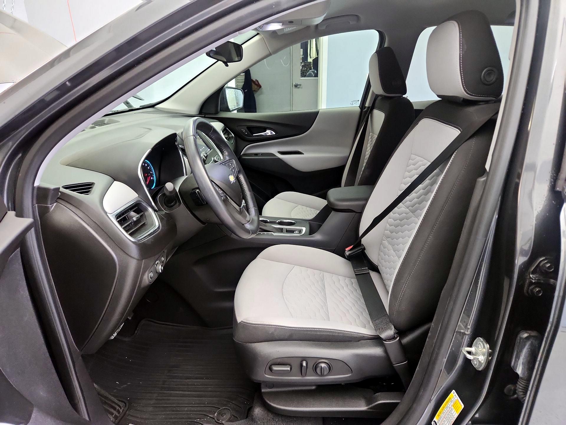 Thumbnail: 2020 Chevrolet Equinox - 11