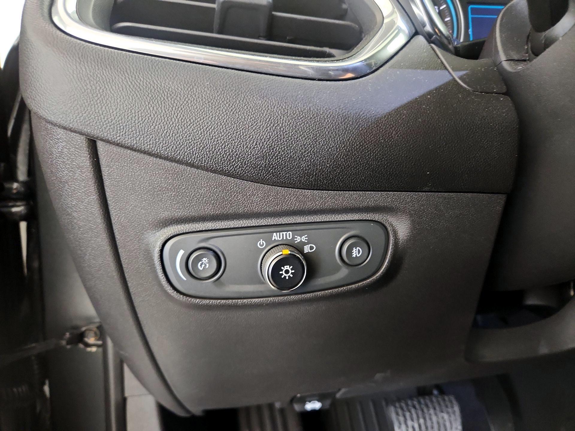 Thumbnail: 2020 Chevrolet Equinox - 13