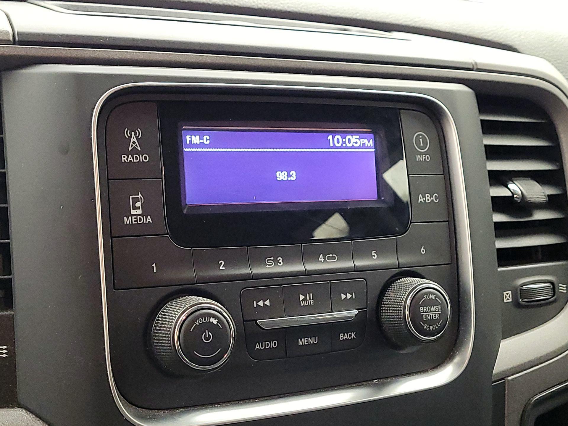 Thumbnail: 2019 RAM 1500 Classic - 15