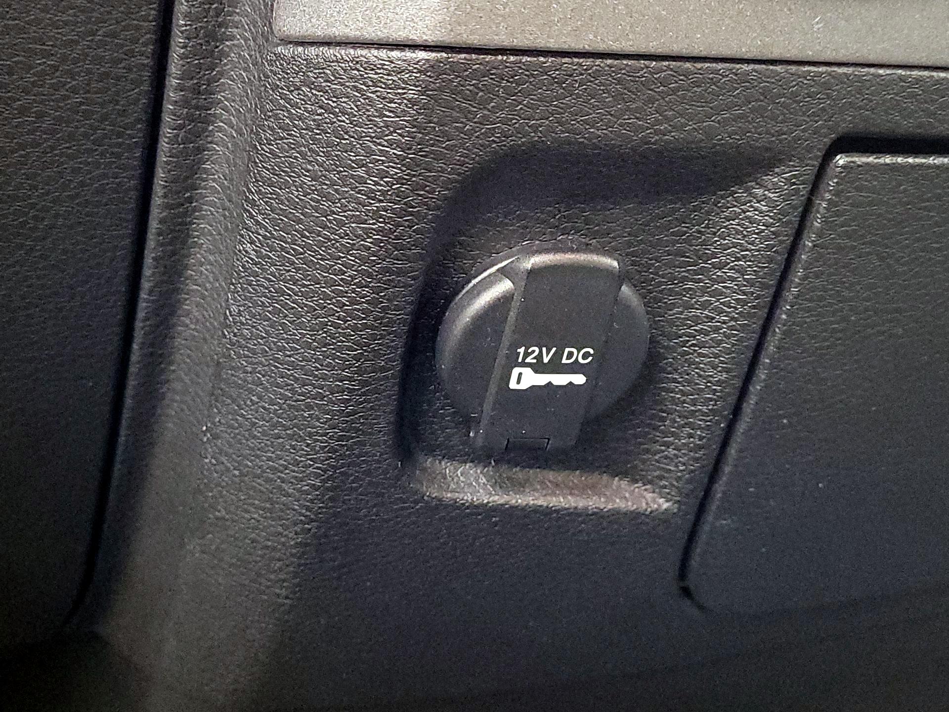 Thumbnail: 2019 RAM 1500 Classic - 18