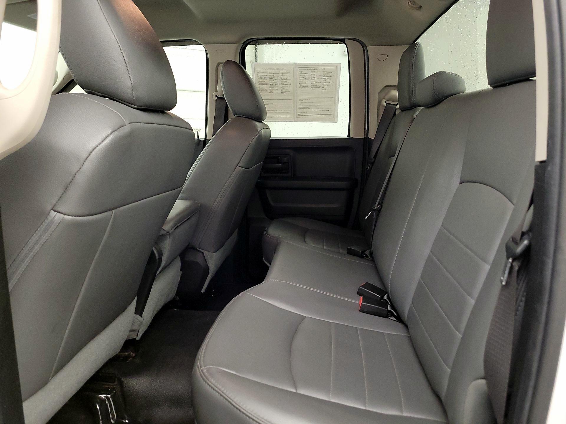 Thumbnail: 2019 RAM 1500 Classic - 19