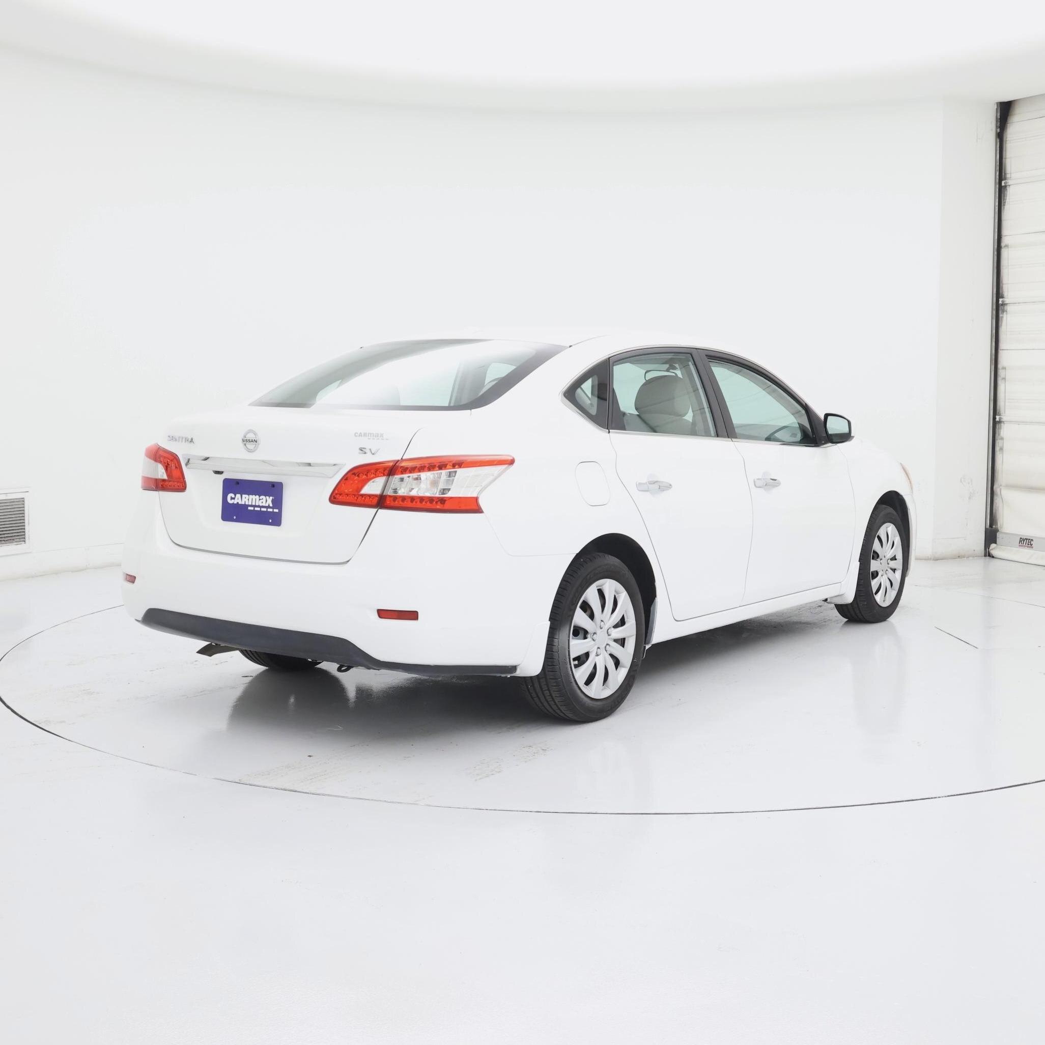 Thumbnail: 2015 Nissan Sentra - 8