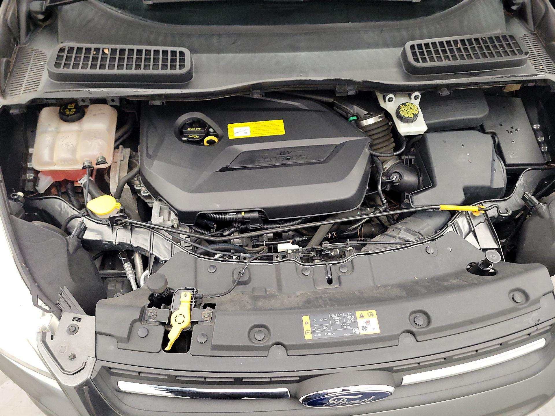 Thumbnail: 2015 Ford Escape - 20