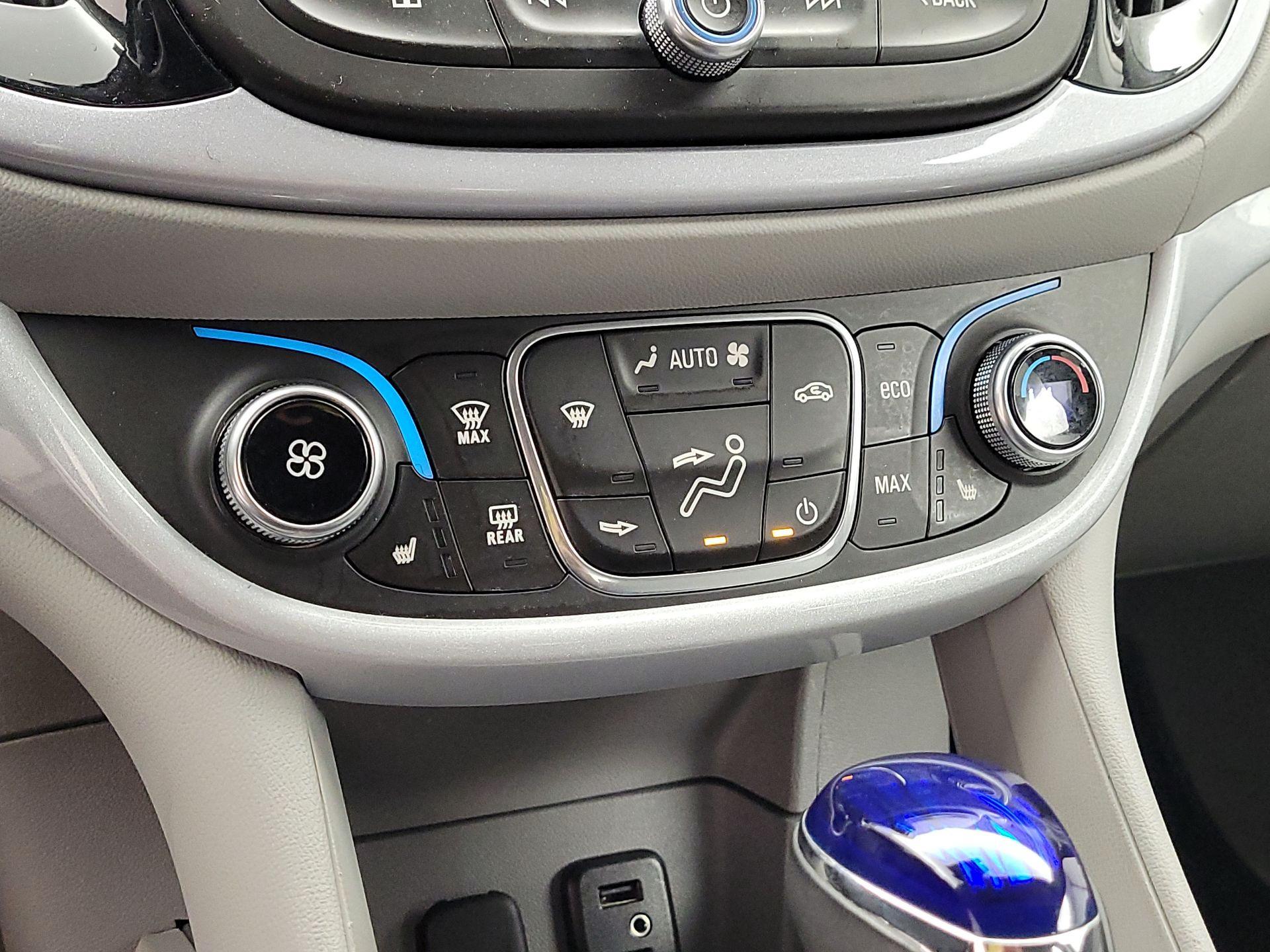 Thumbnail: 2017 Chevrolet Volt - 16