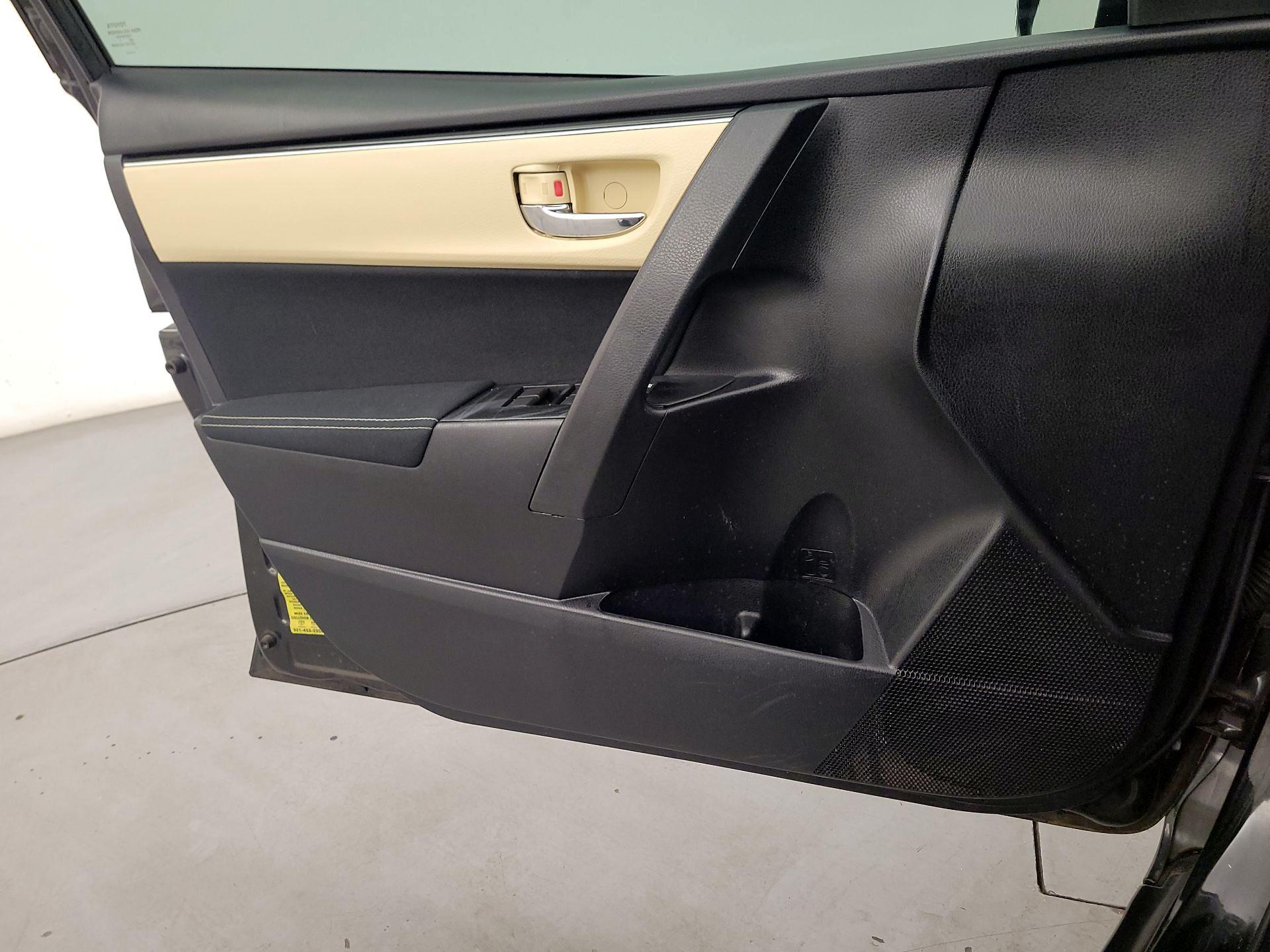 Thumbnail: 2017 Toyota Corolla - 12