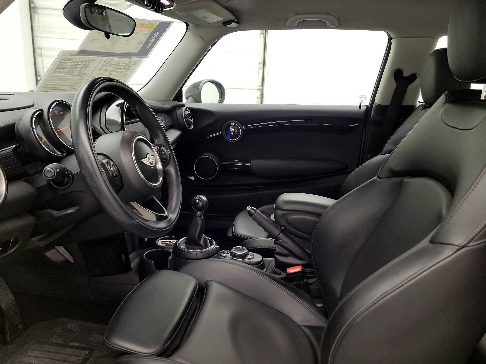 Thumbnail: 2015 MINI Cooper Hardtop - 11