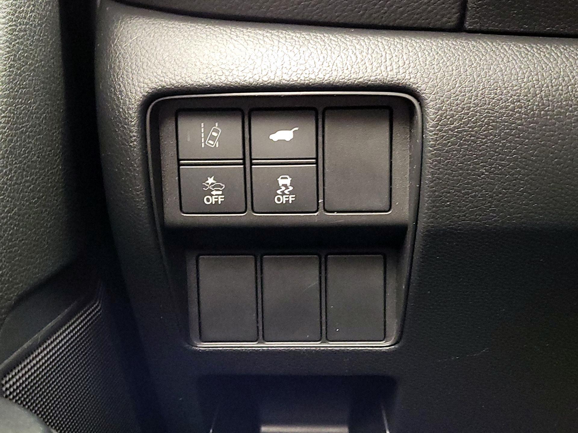 Thumbnail: 2017 Honda CR-V - 13