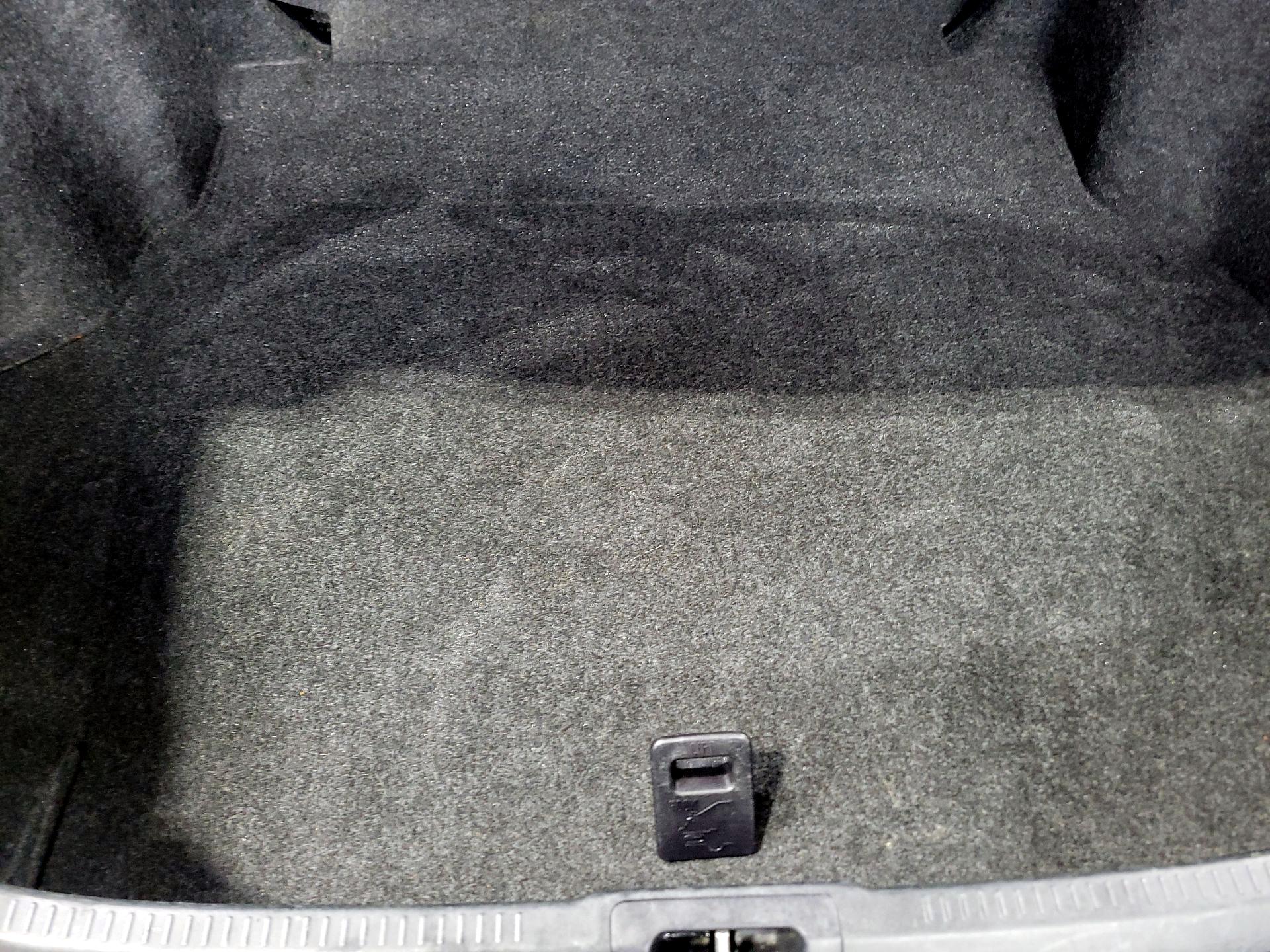 Thumbnail: 2016 Toyota Camry - 16