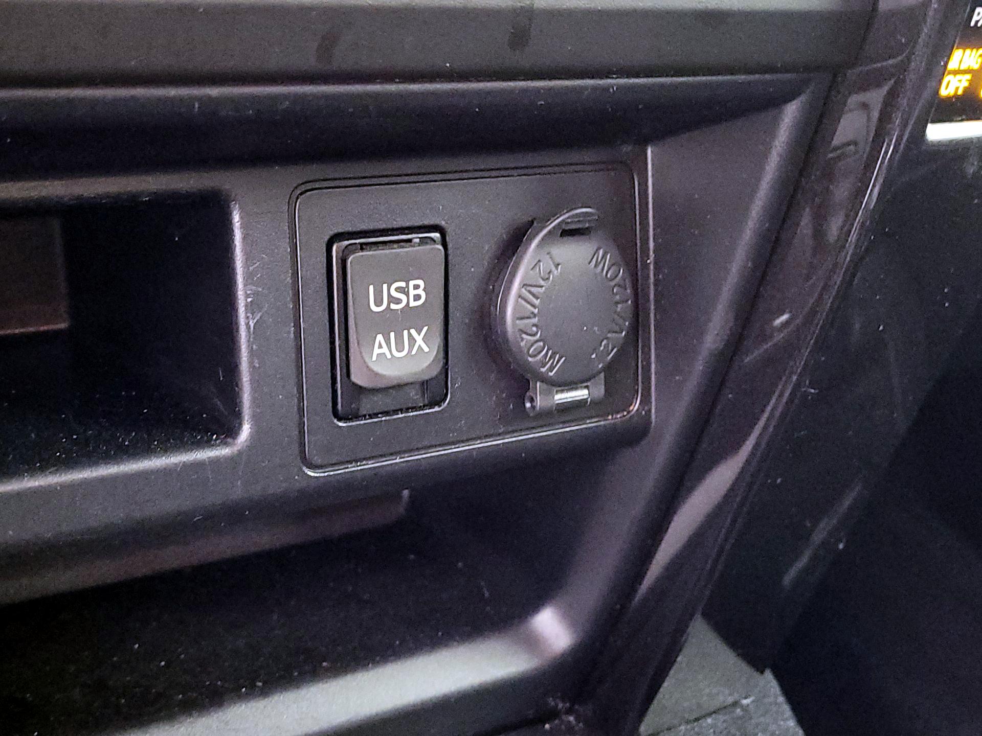 Thumbnail: 2019 Toyota 4Runner - 18