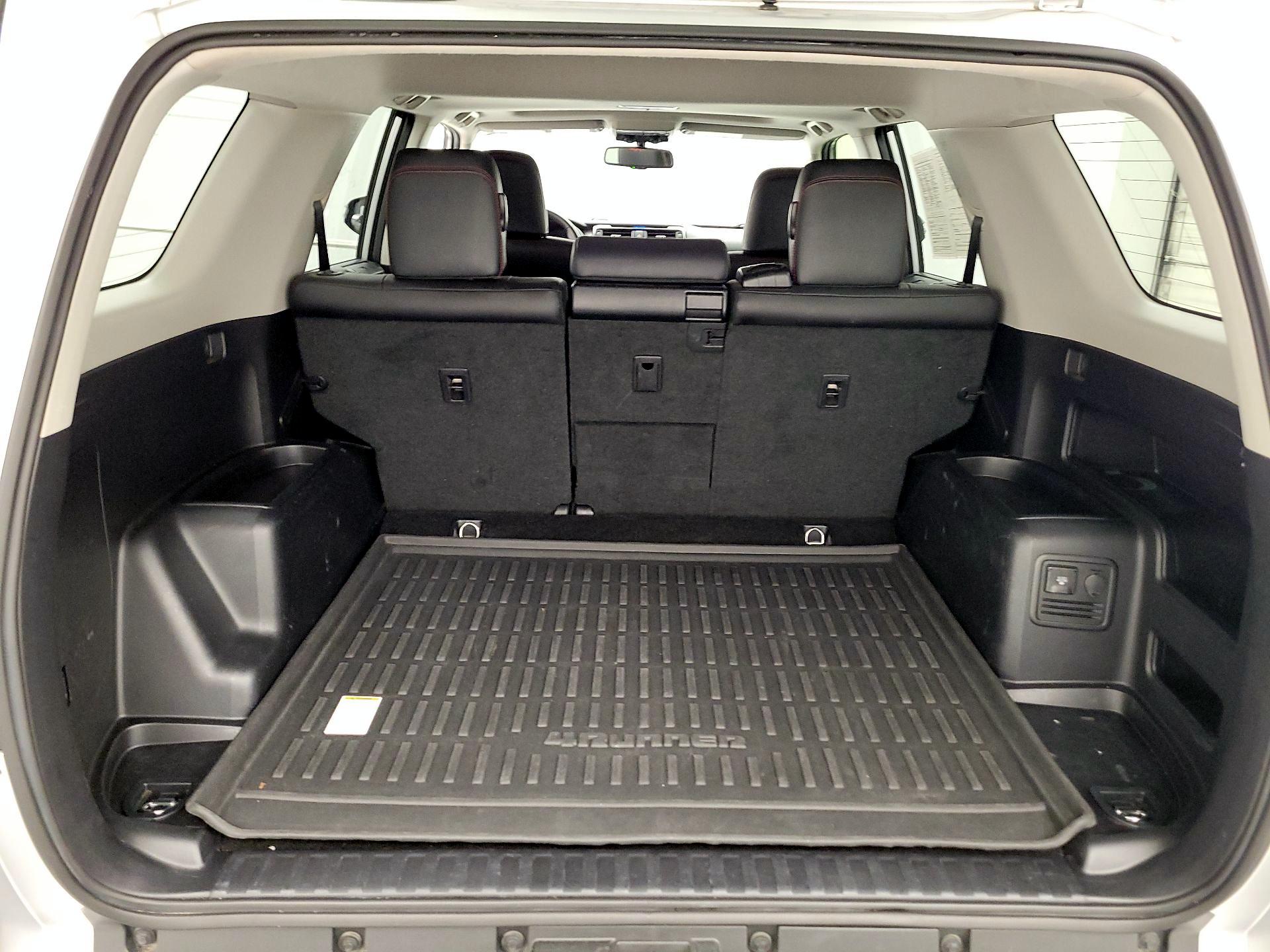 Thumbnail: 2019 Toyota 4Runner - 20