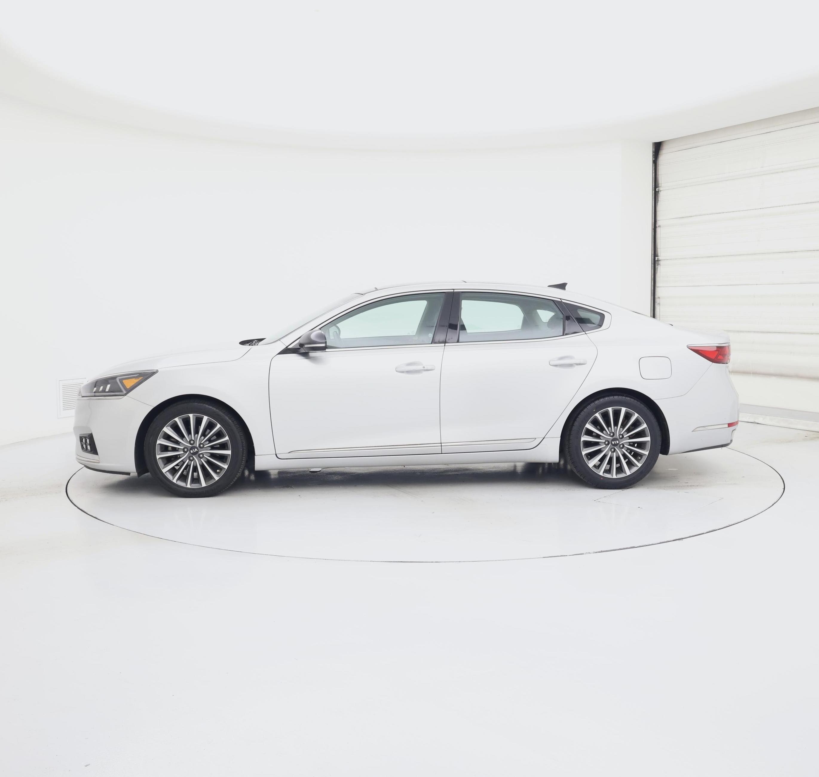 Thumbnail: 2017 Kia Cadenza - 3