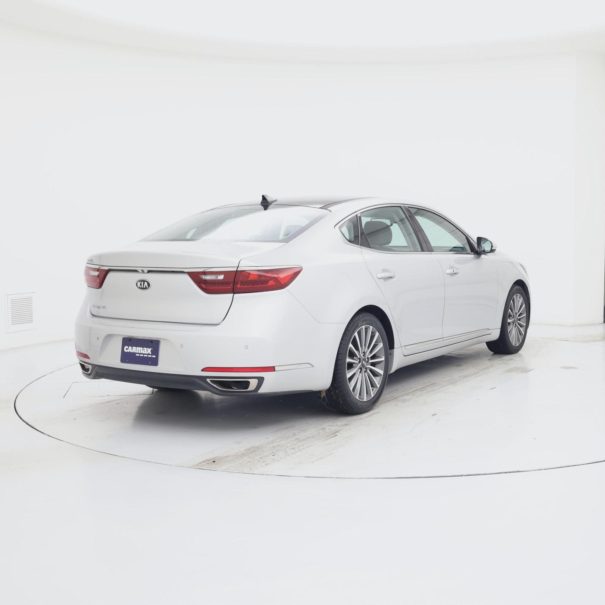 Thumbnail: 2017 Kia Cadenza - 8