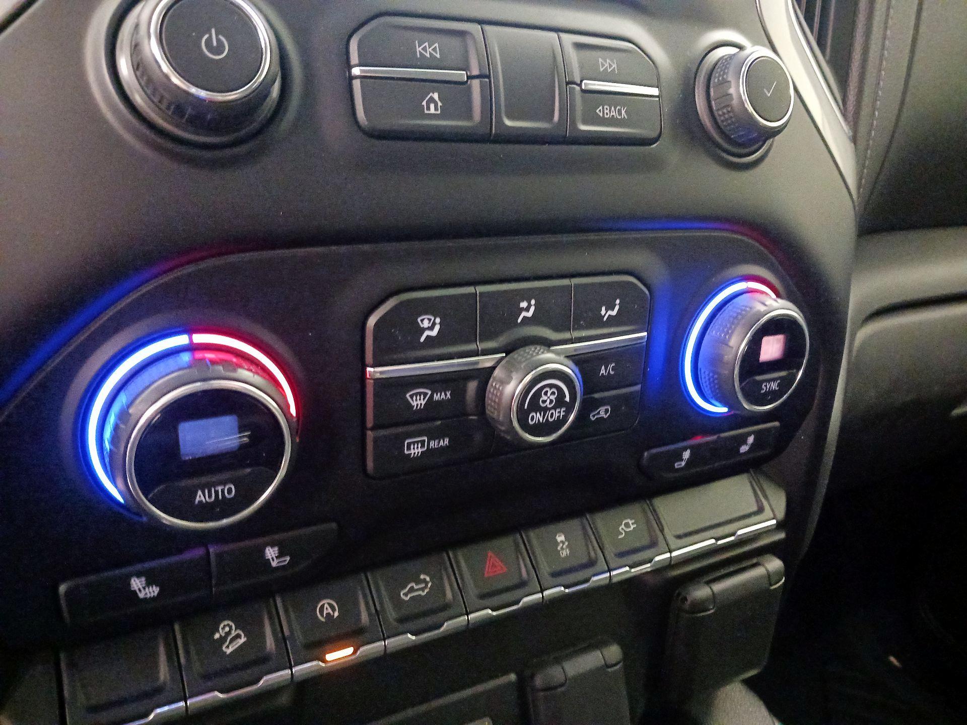 Thumbnail: 2021 Chevrolet Silverado 1500 - 16