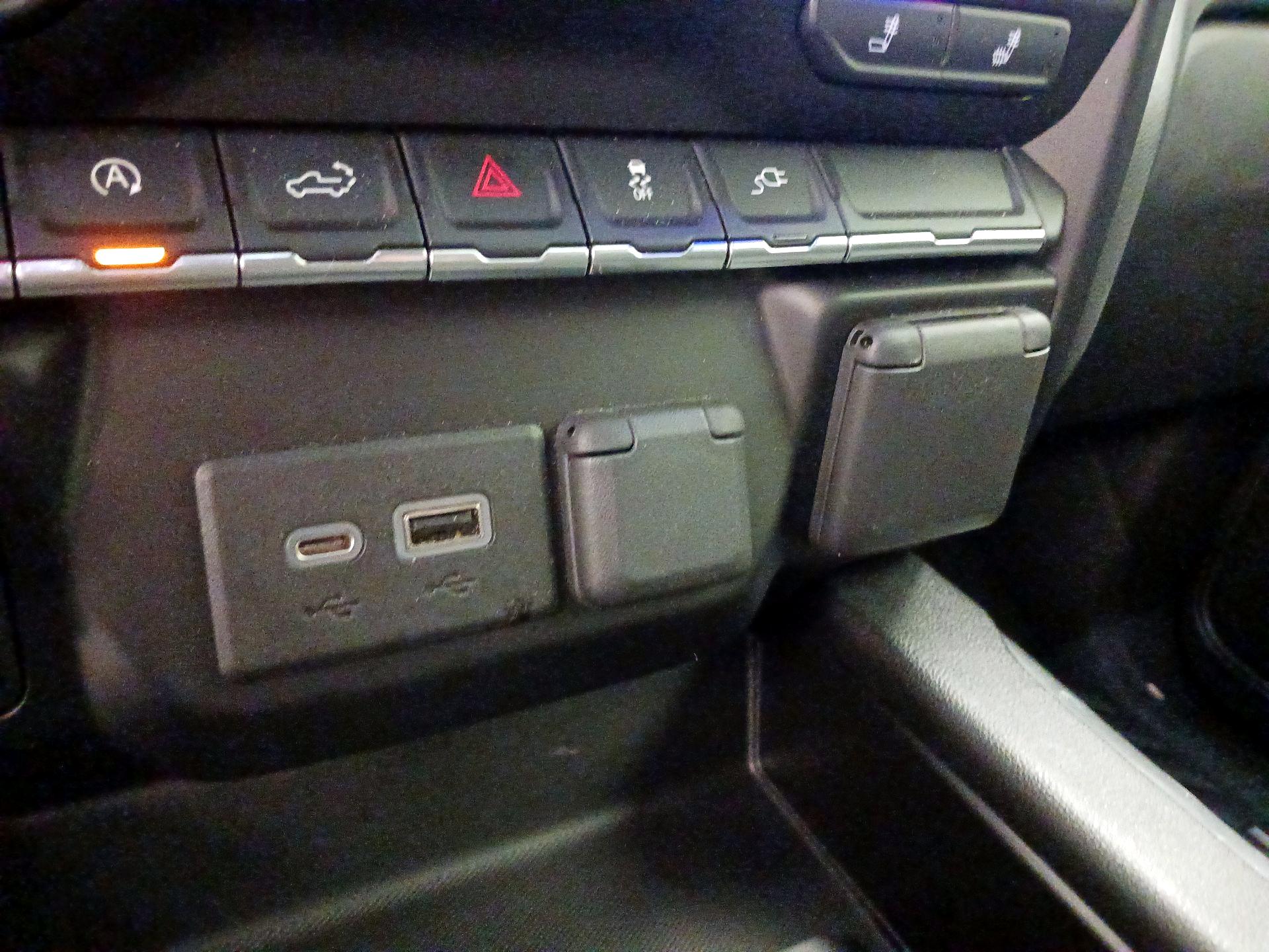 Thumbnail: 2021 Chevrolet Silverado 1500 - 18