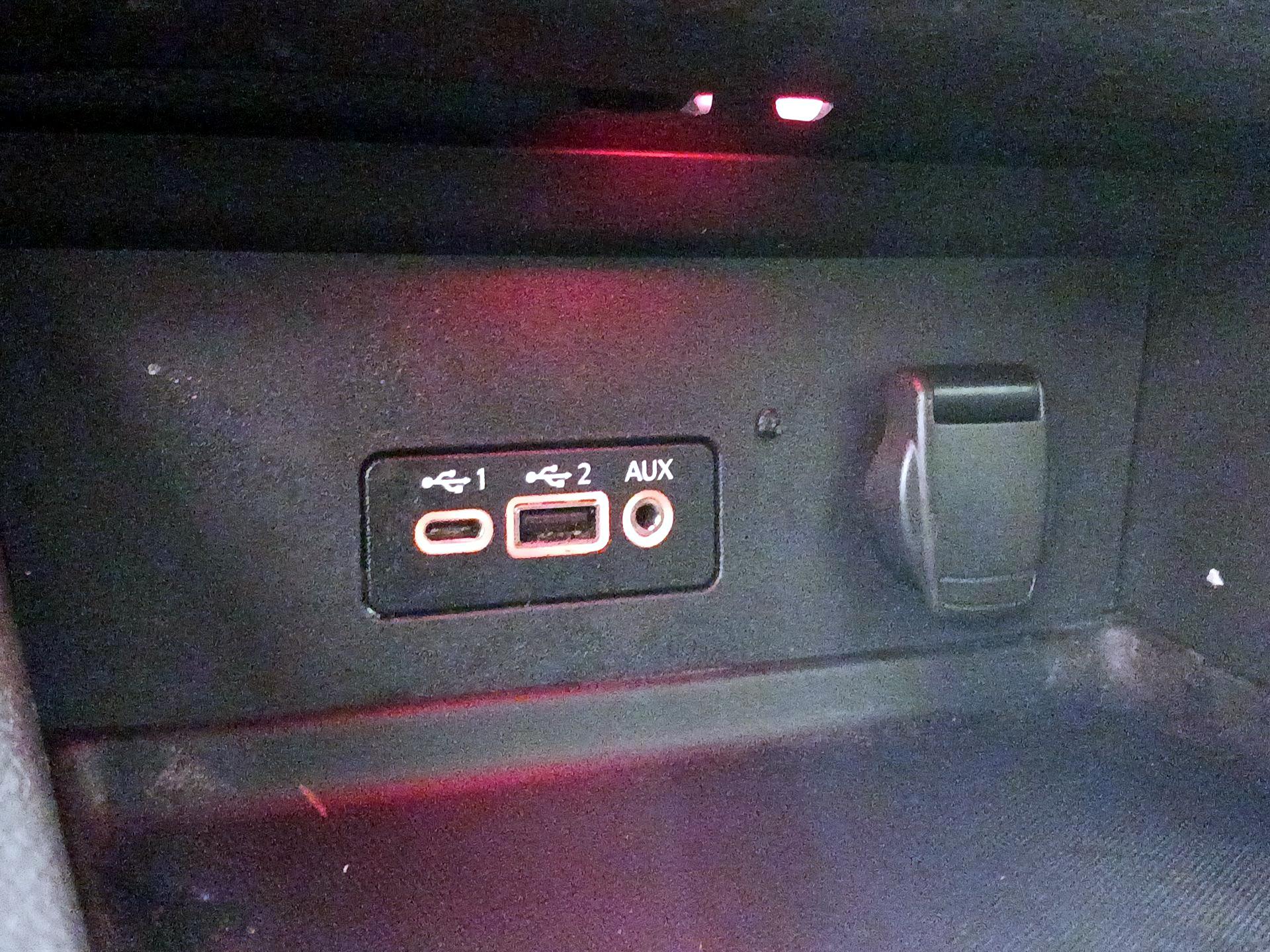 Thumbnail: 2020 Nissan Sentra - 18