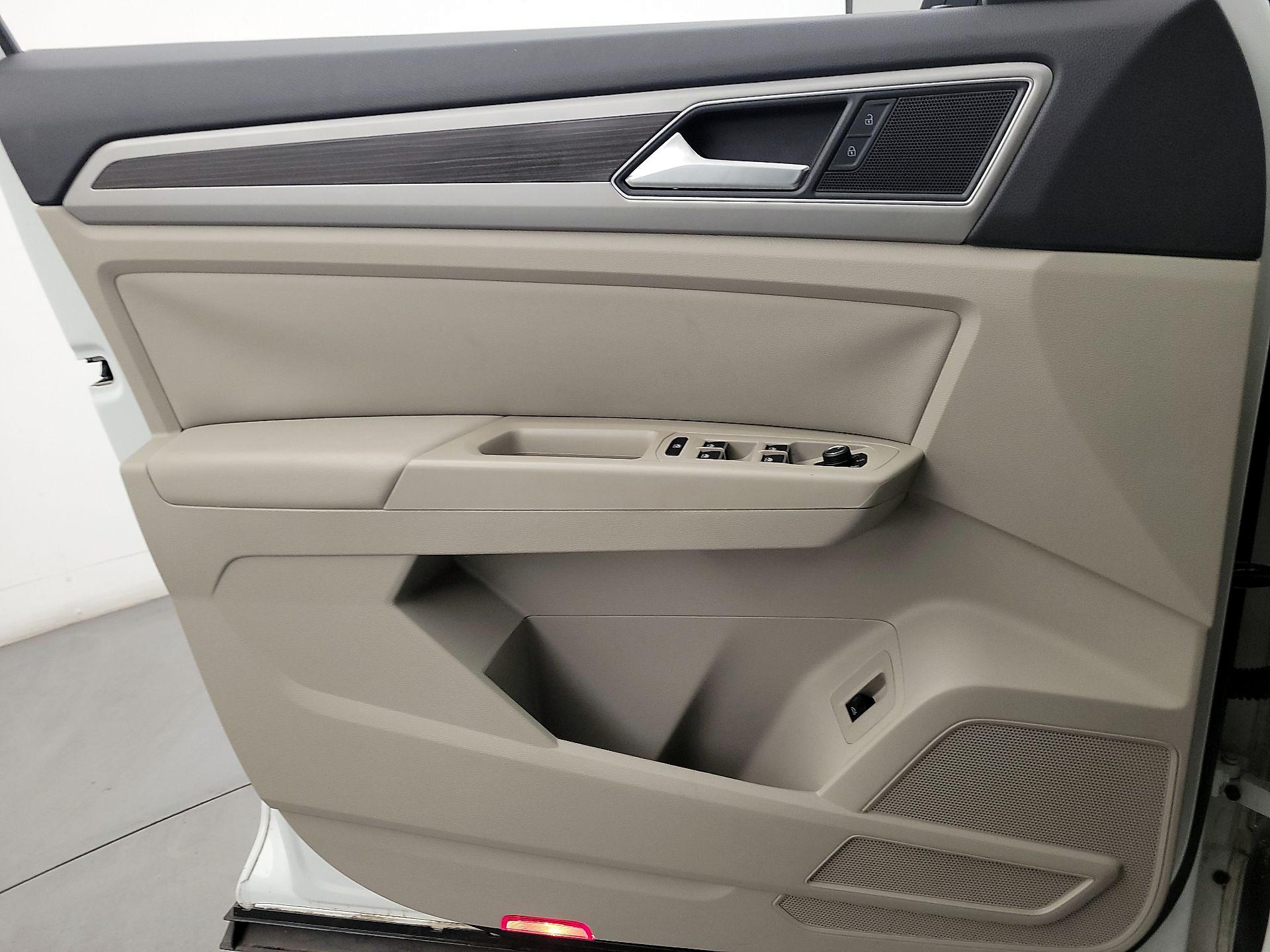 Thumbnail: 2019 Volkswagen Atlas - 12