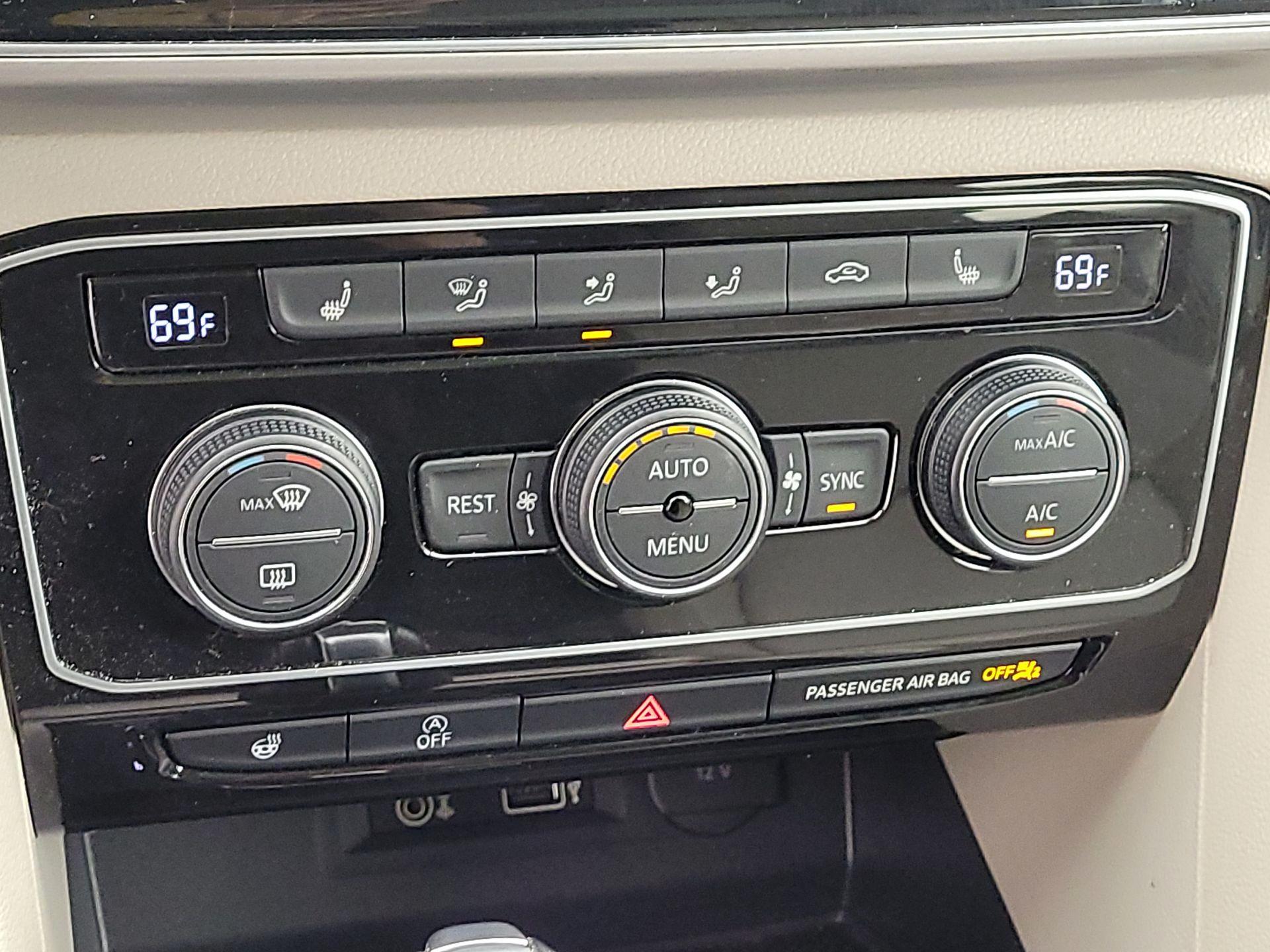 Thumbnail: 2019 Volkswagen Atlas - 16