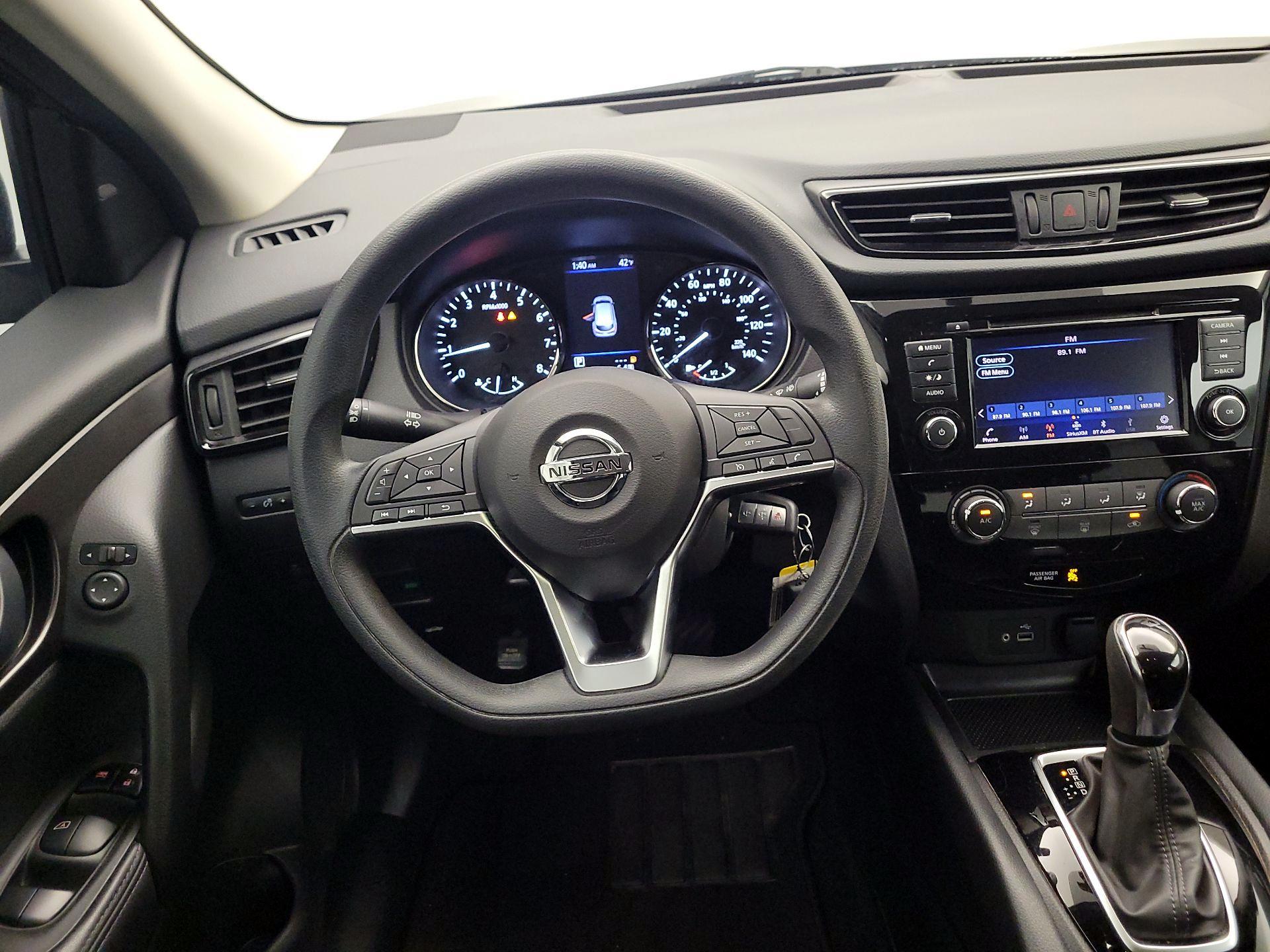 Thumbnail: 2019 Nissan Rogue Sport - 10