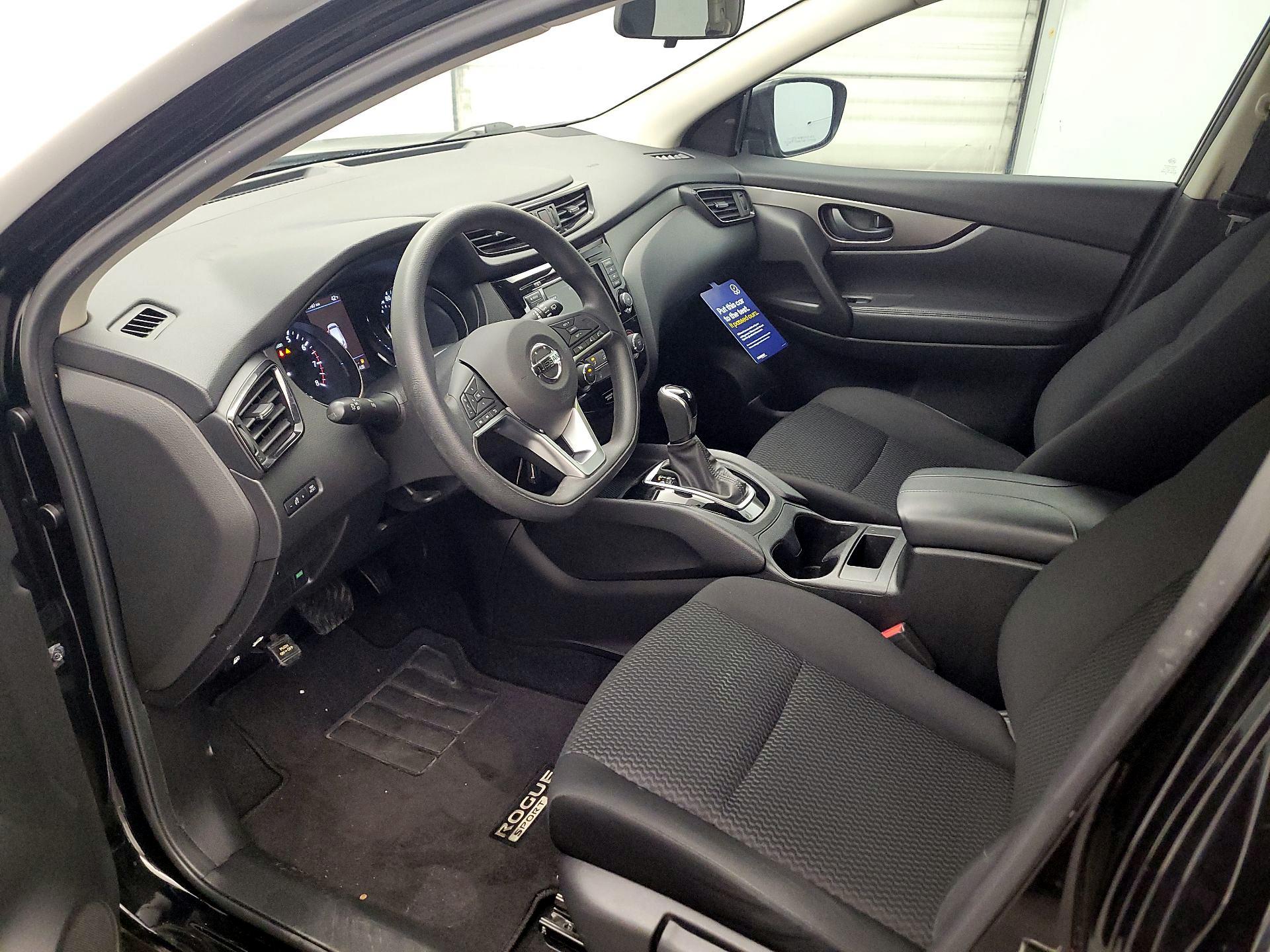 Thumbnail: 2019 Nissan Rogue Sport - 11