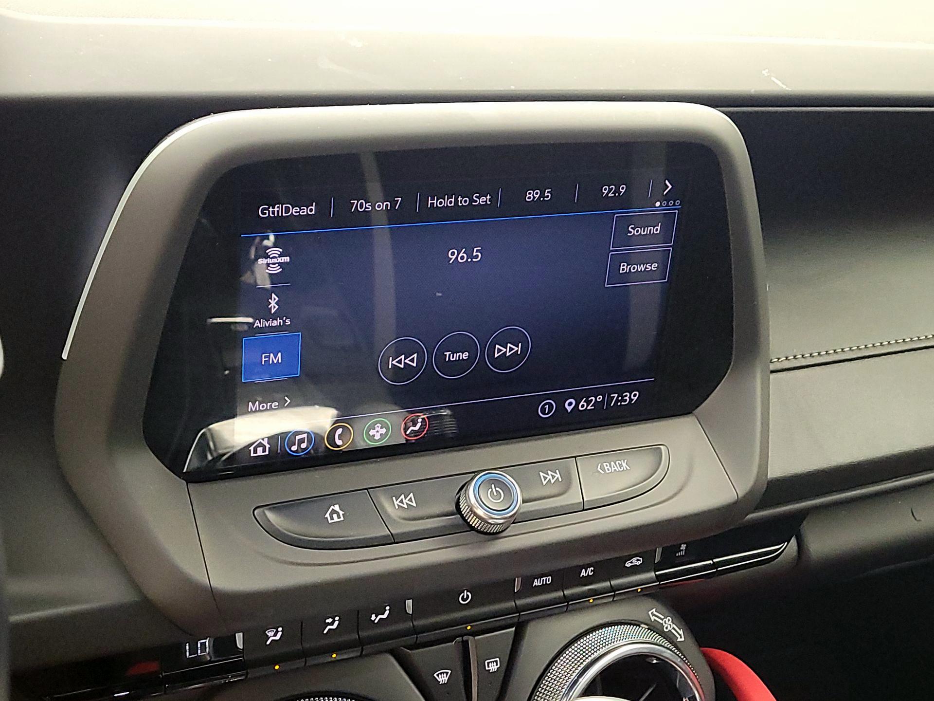 Thumbnail: 2020 Chevrolet Camaro - 14