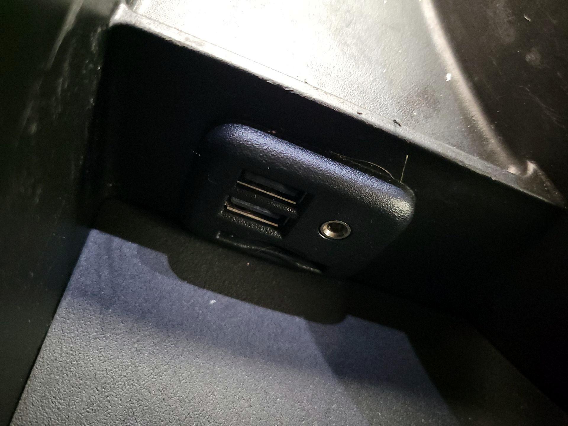 Thumbnail: 2020 Chevrolet Camaro - 17