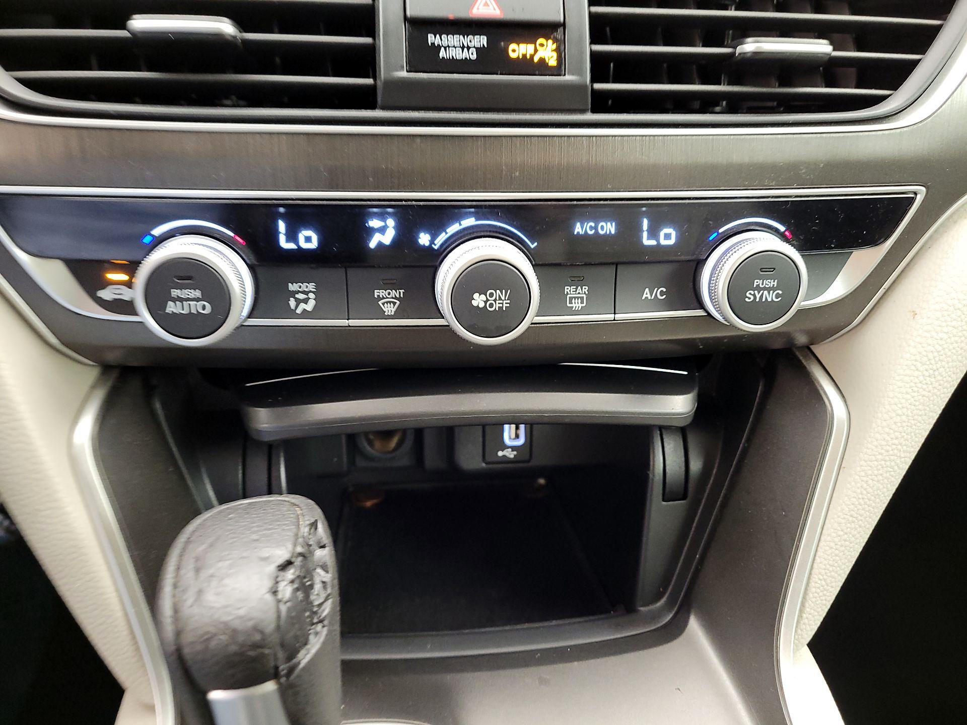 Thumbnail: 2018 Honda Accord - 16