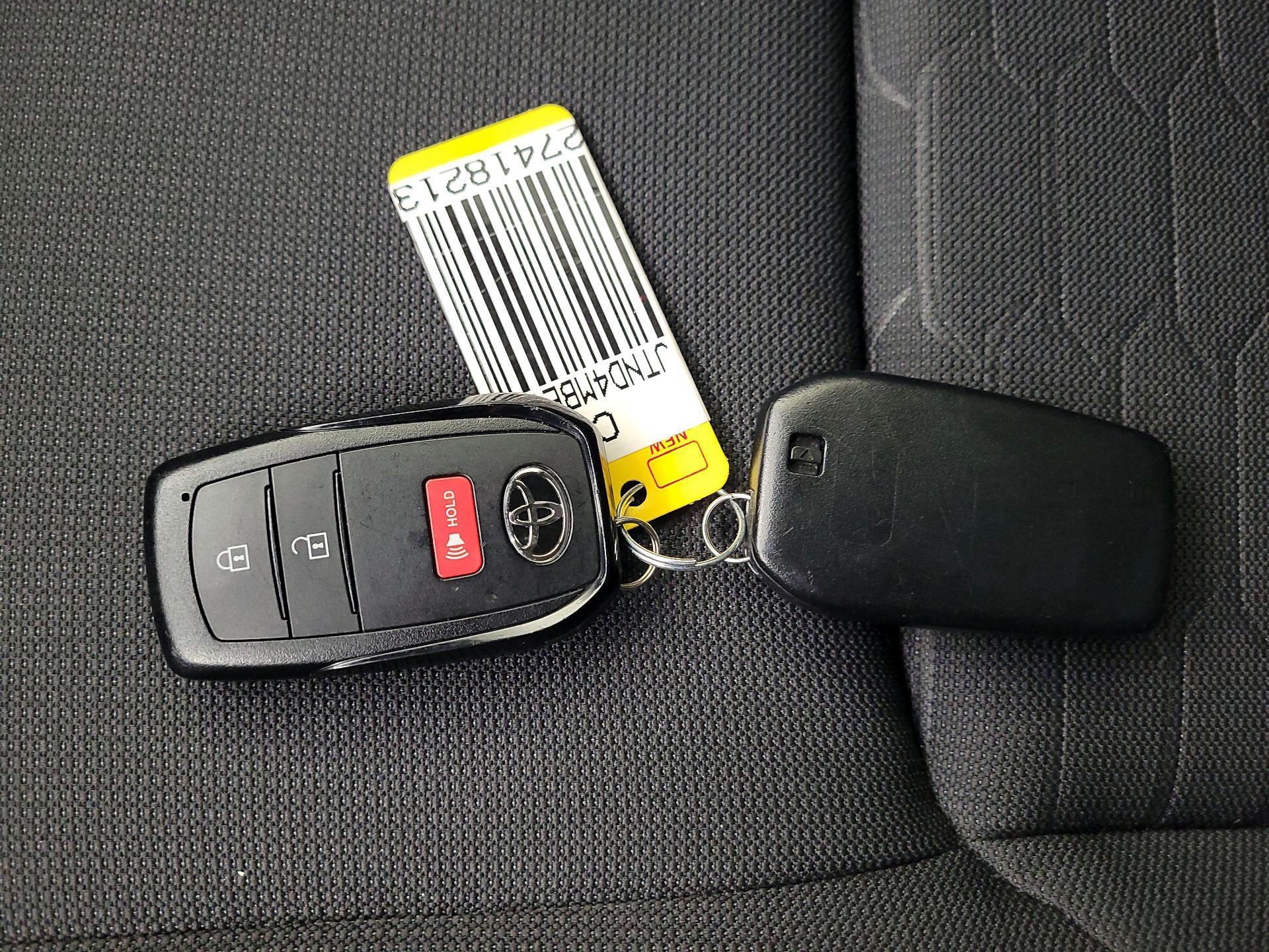 Thumbnail: 2024 Toyota Corolla - 18